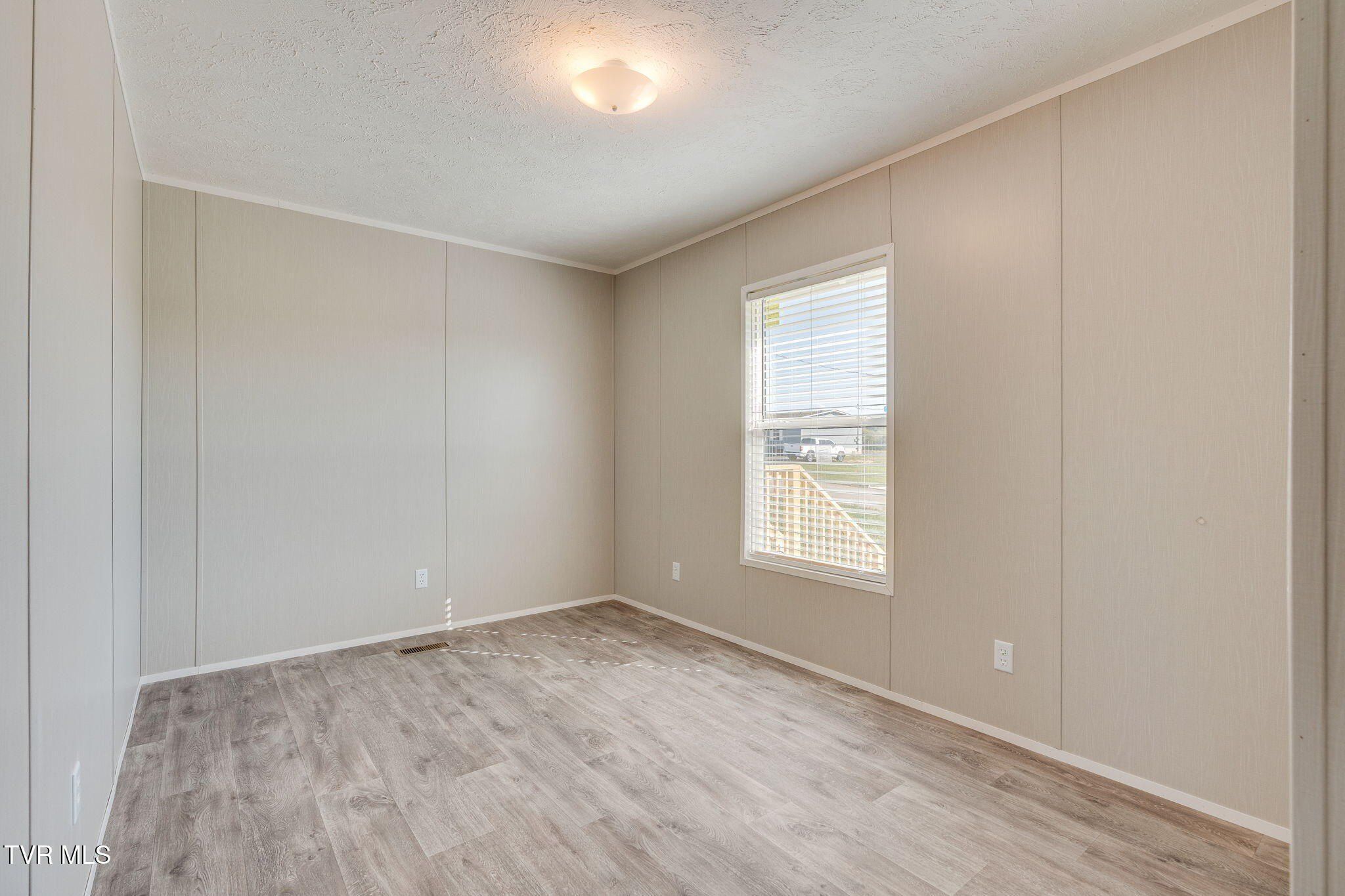 1570 River Path. Morristown, TN 37813