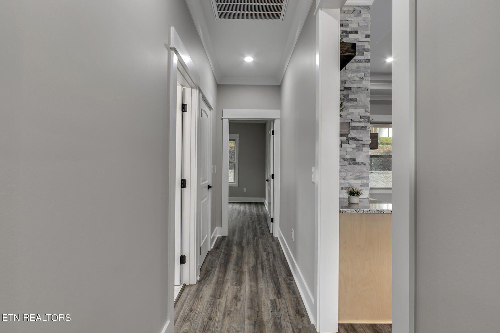 115 Oonoga Way. Loudon, TN 37774