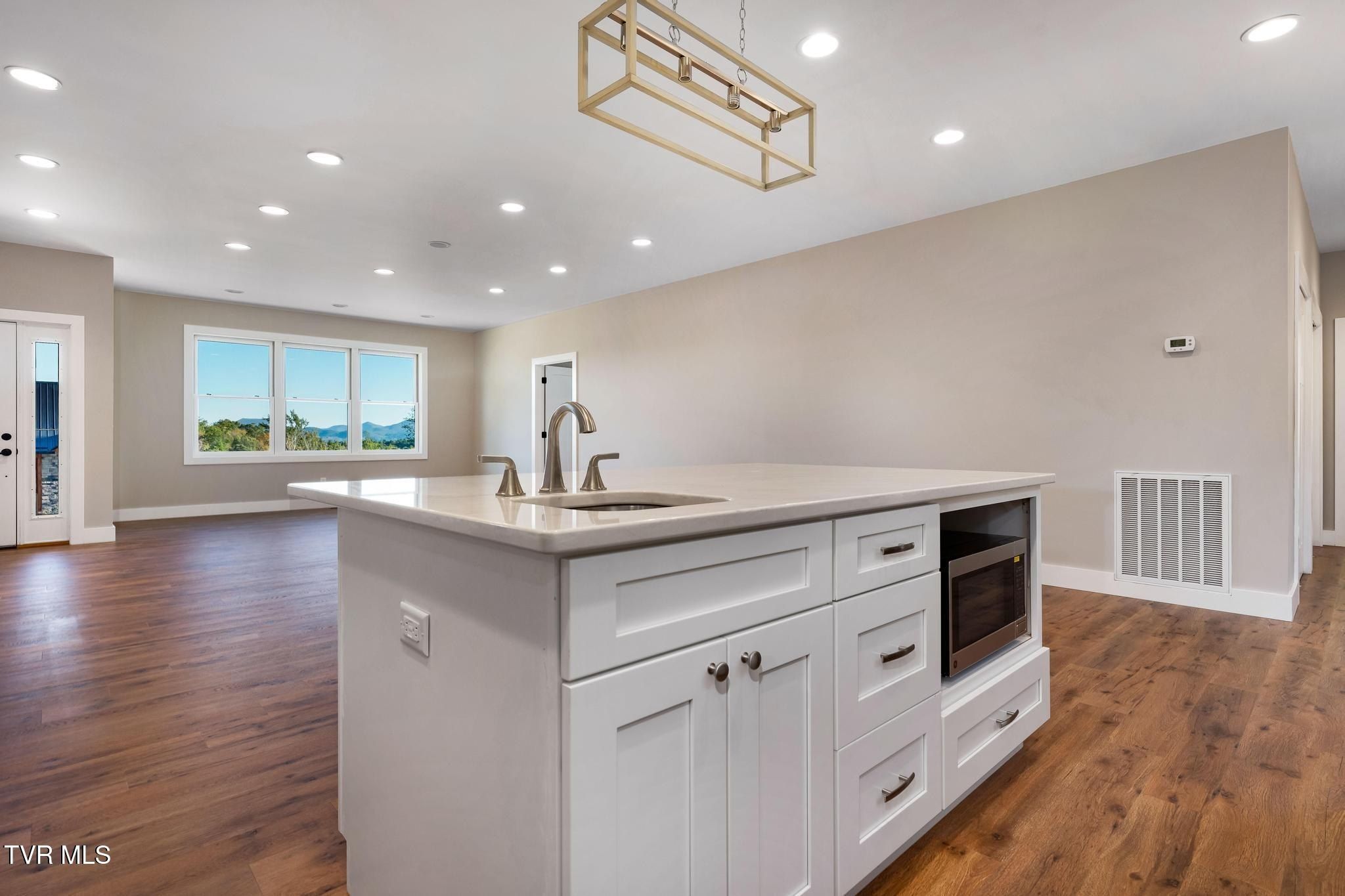 297 Laurel Way. Mountain City, TN 37683