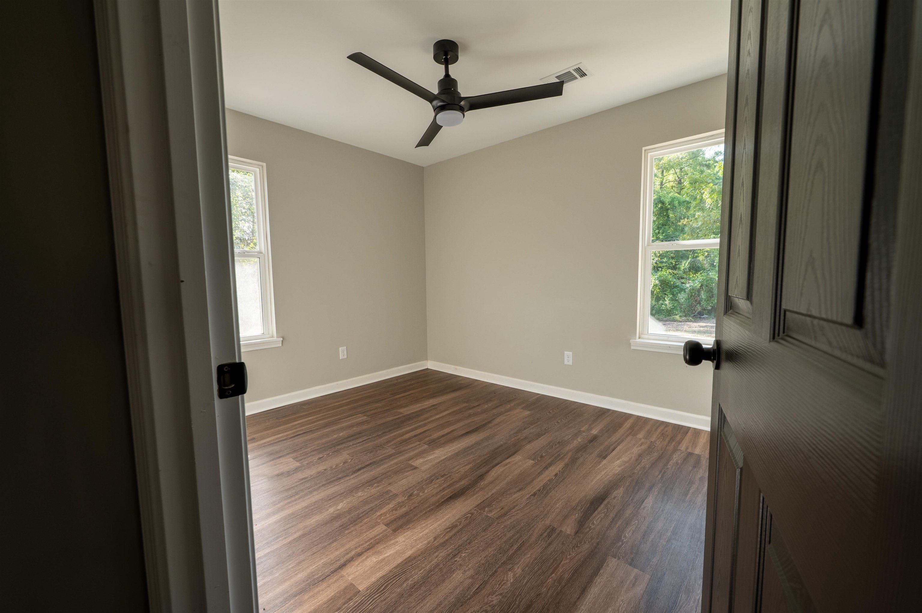 1079 Ramona. Memphis, TN 38108