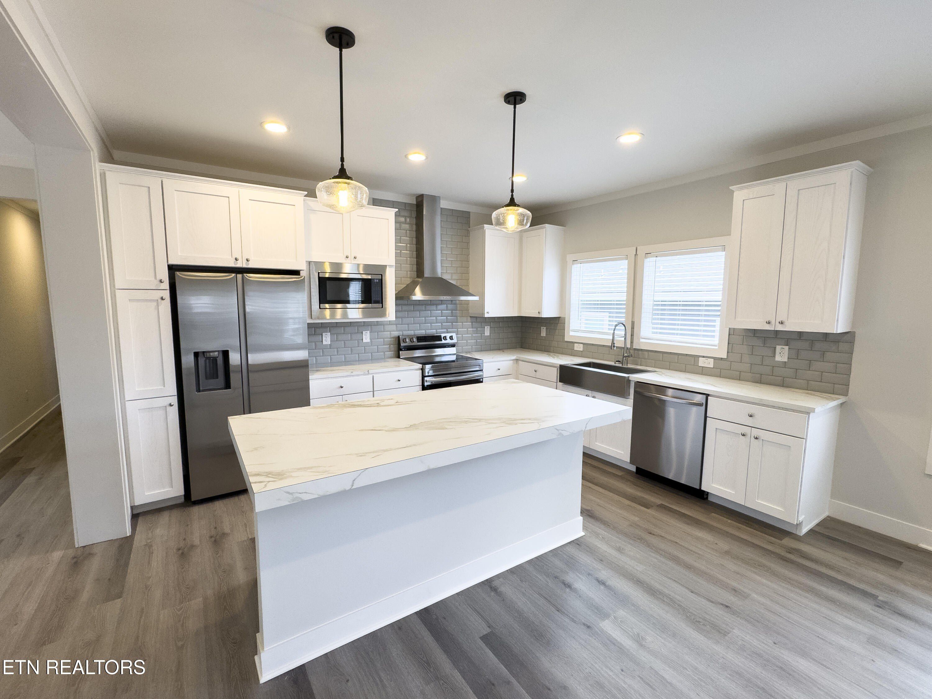 3772 Crimson Clover Lane. Knoxville, TN 37924