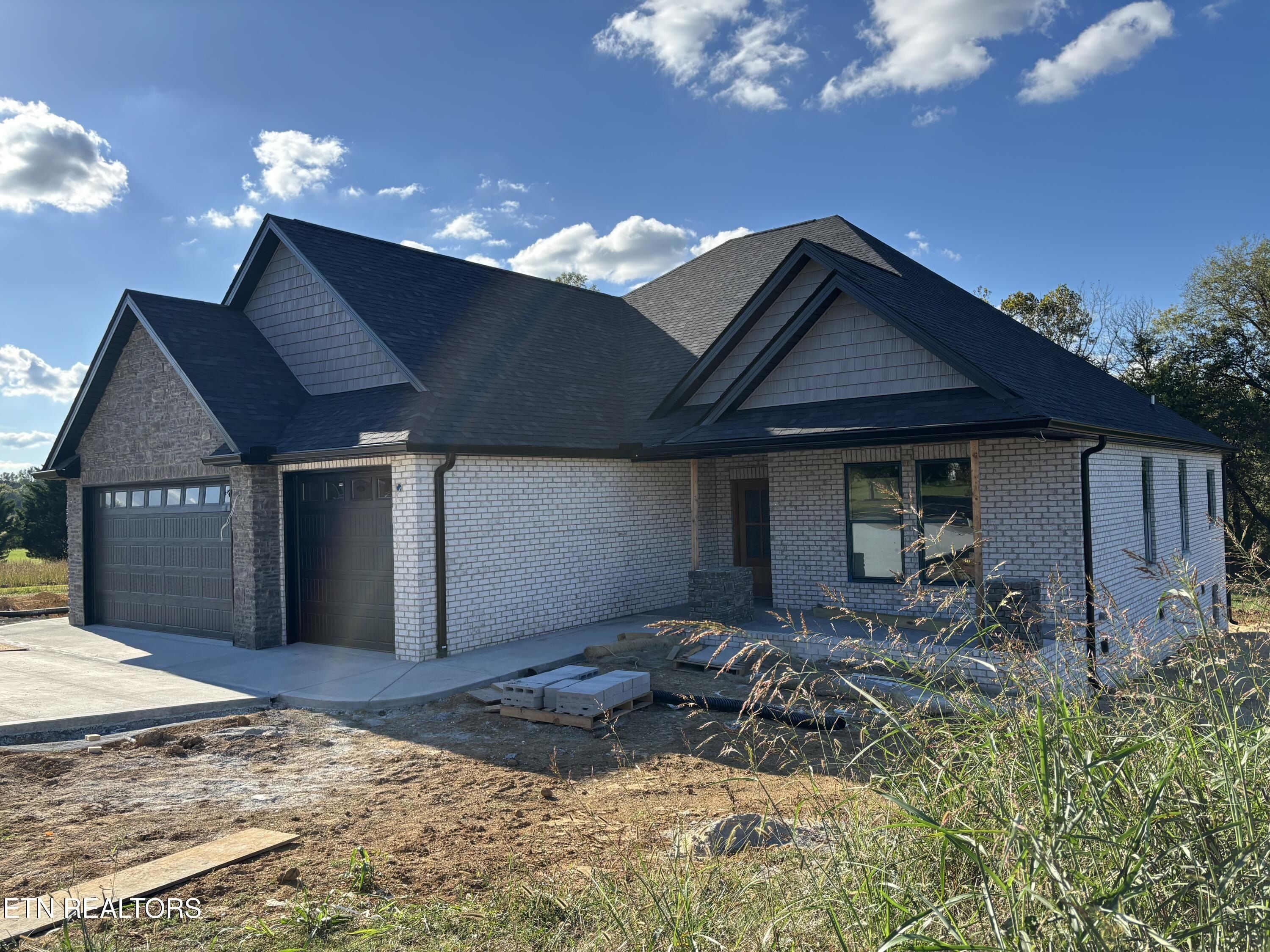 130 Old Hickory Circle. Madisonville, TN 37354