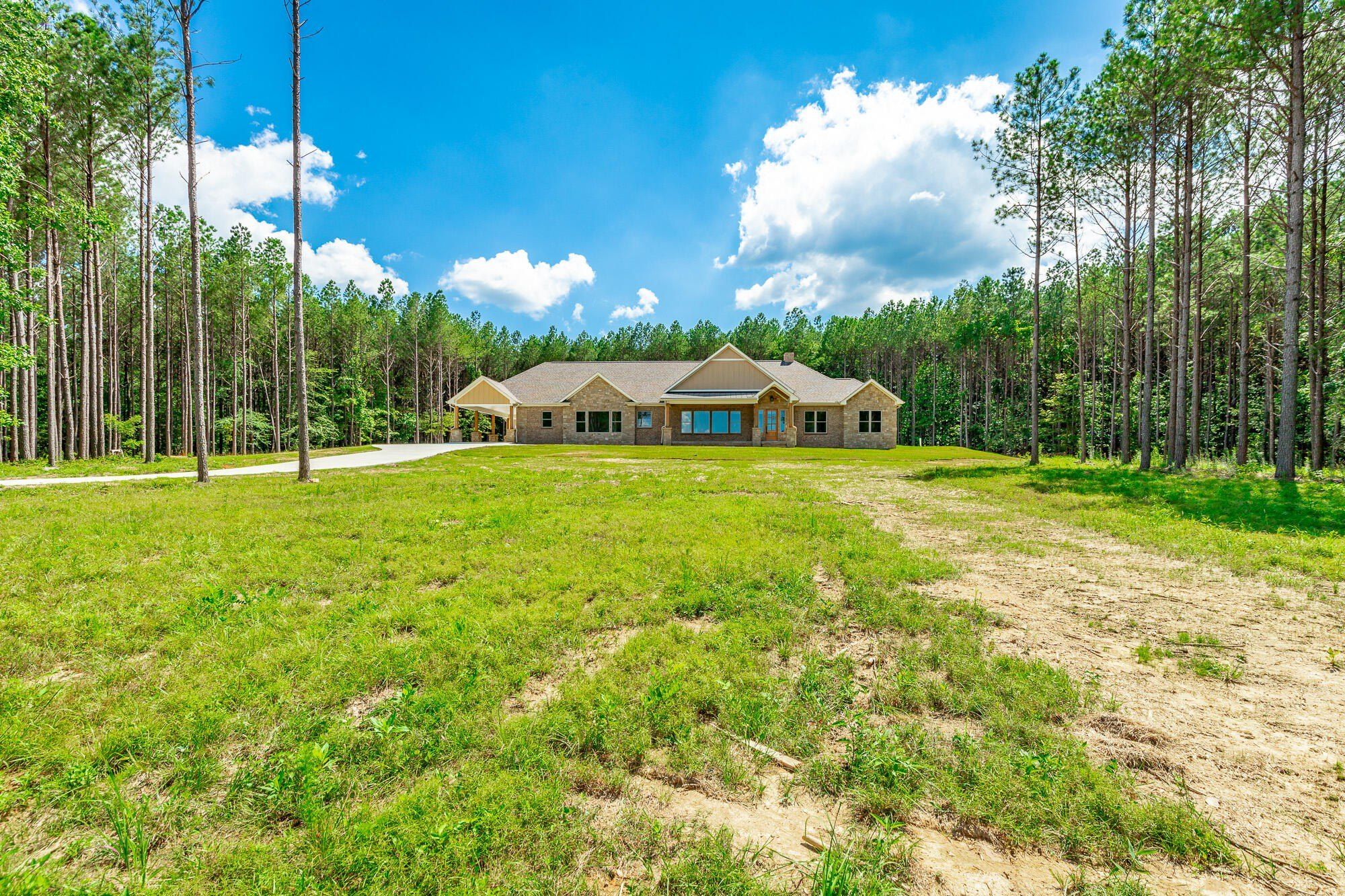 220 High Point Lane. Jasper, TN 37347