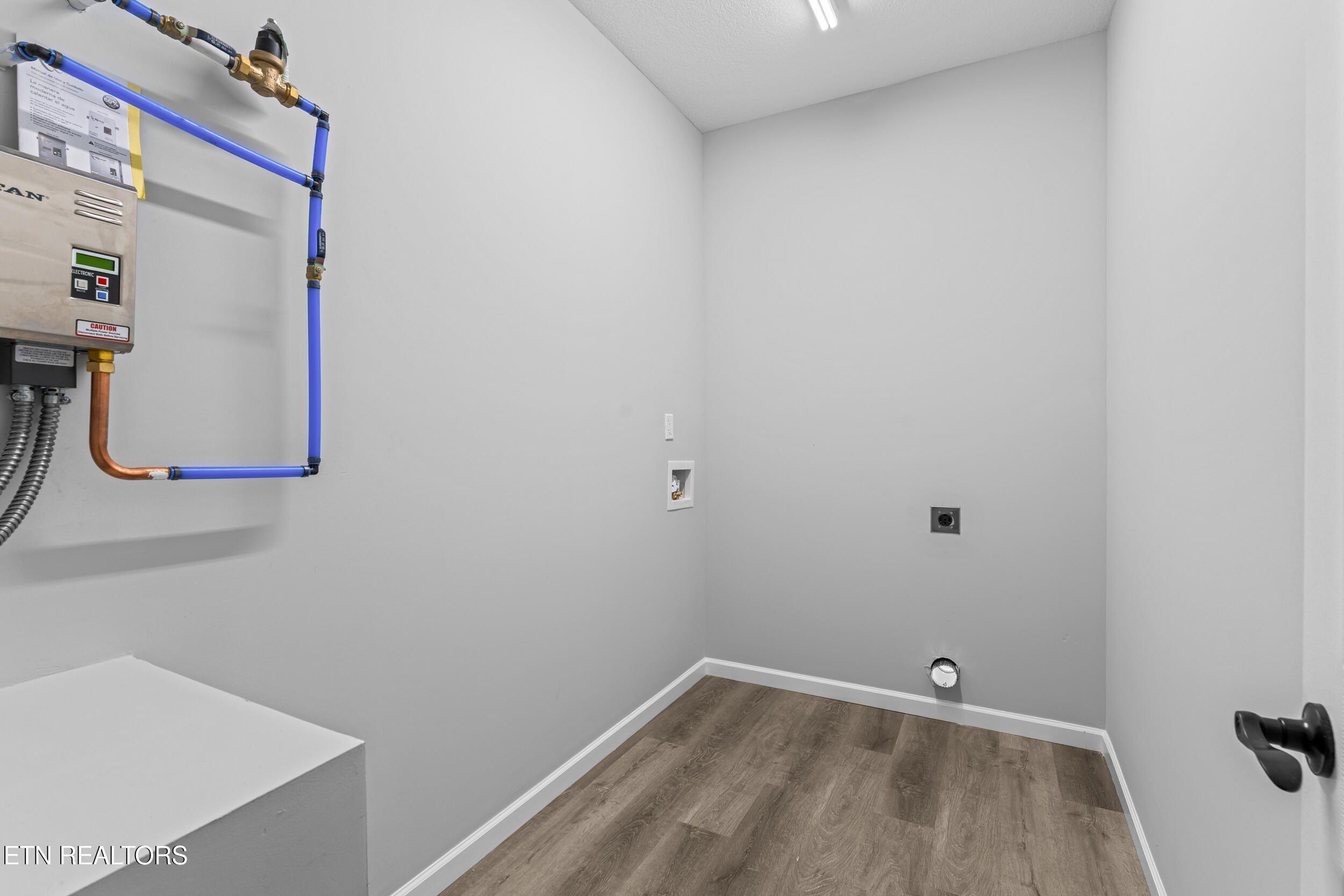 1544 Bentview Drive. Kodak, TN 37764