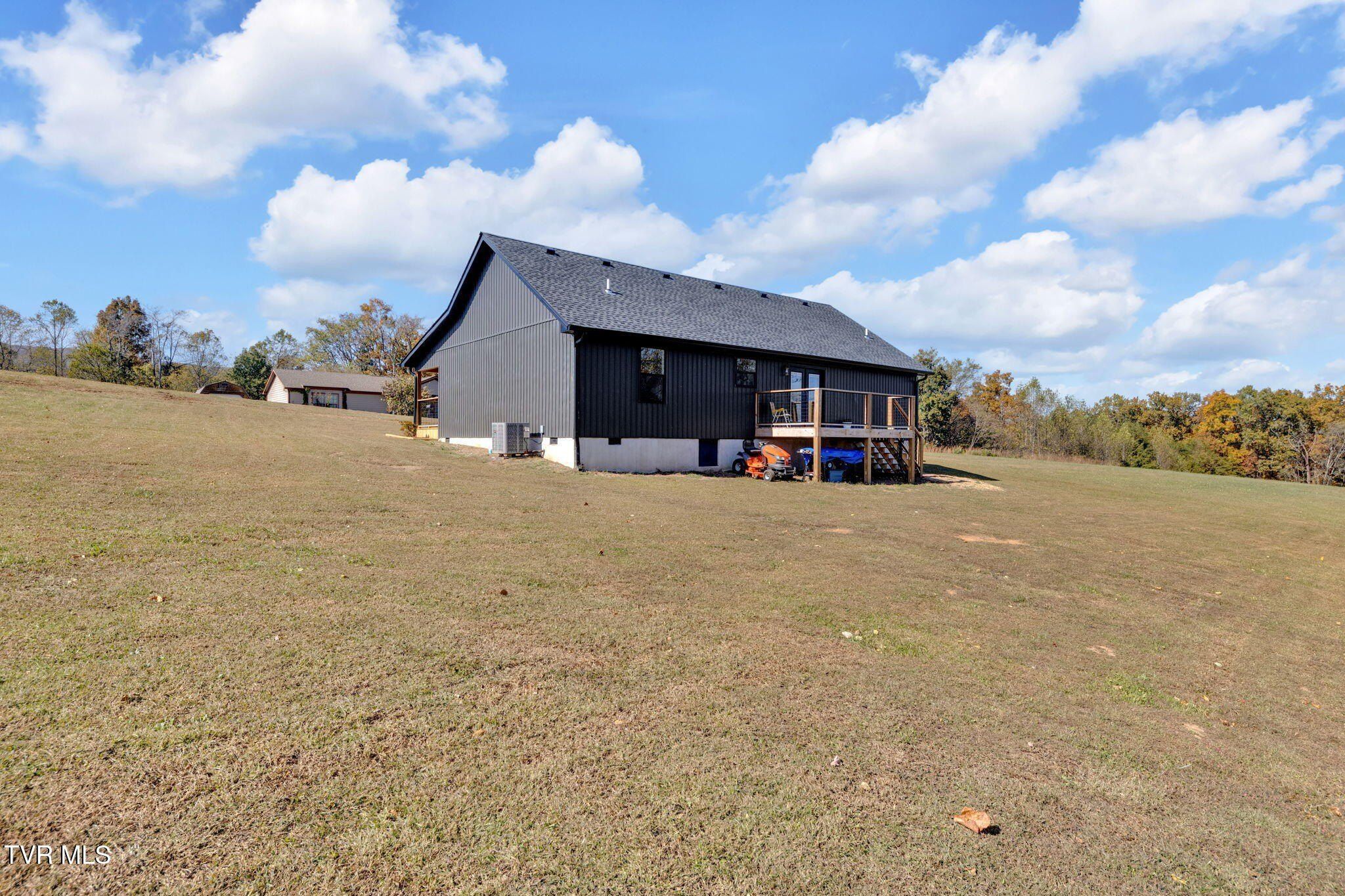 4011 Neighborly Way. Newport, TN 37821