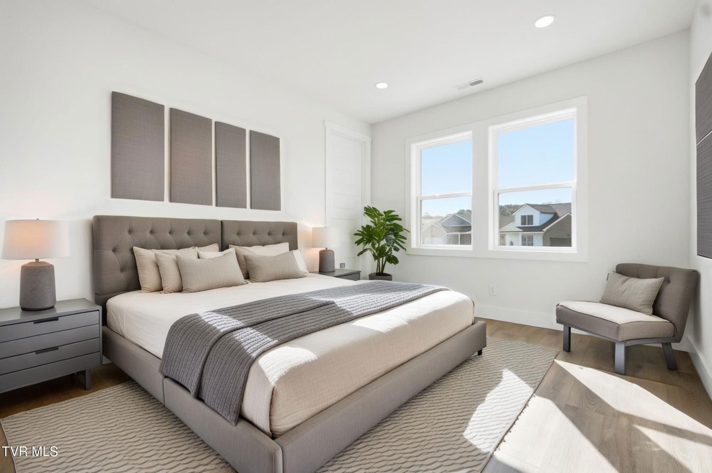 1846 Top Sail Court. Kingsport, TN 37664