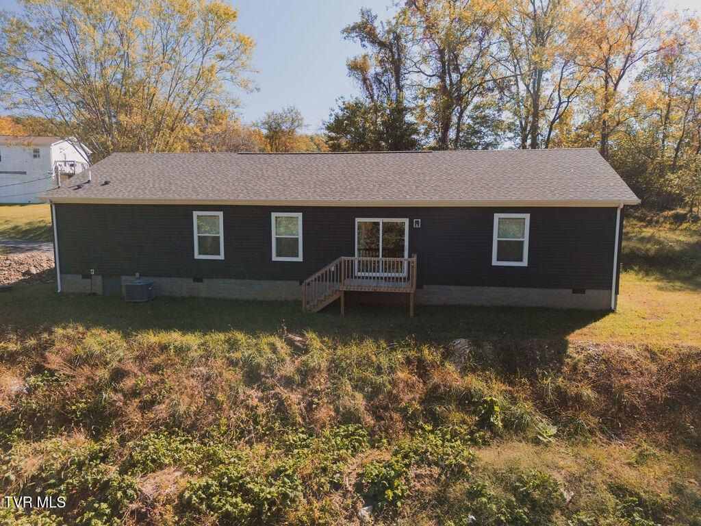 1619 Fraley White Drive. Elizabethton, TN 37643