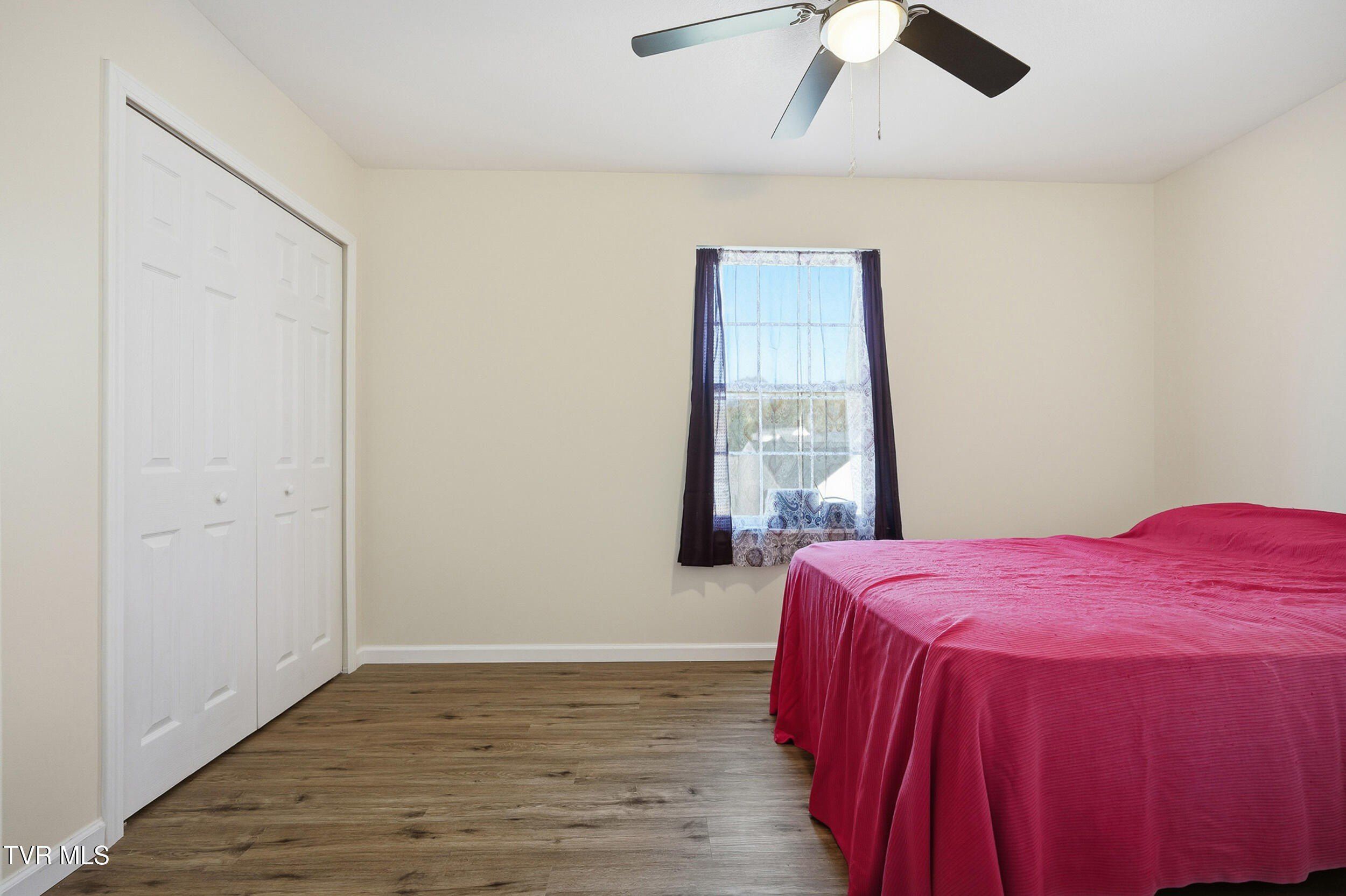 170 Brighton Place. Bristol, TN 37620