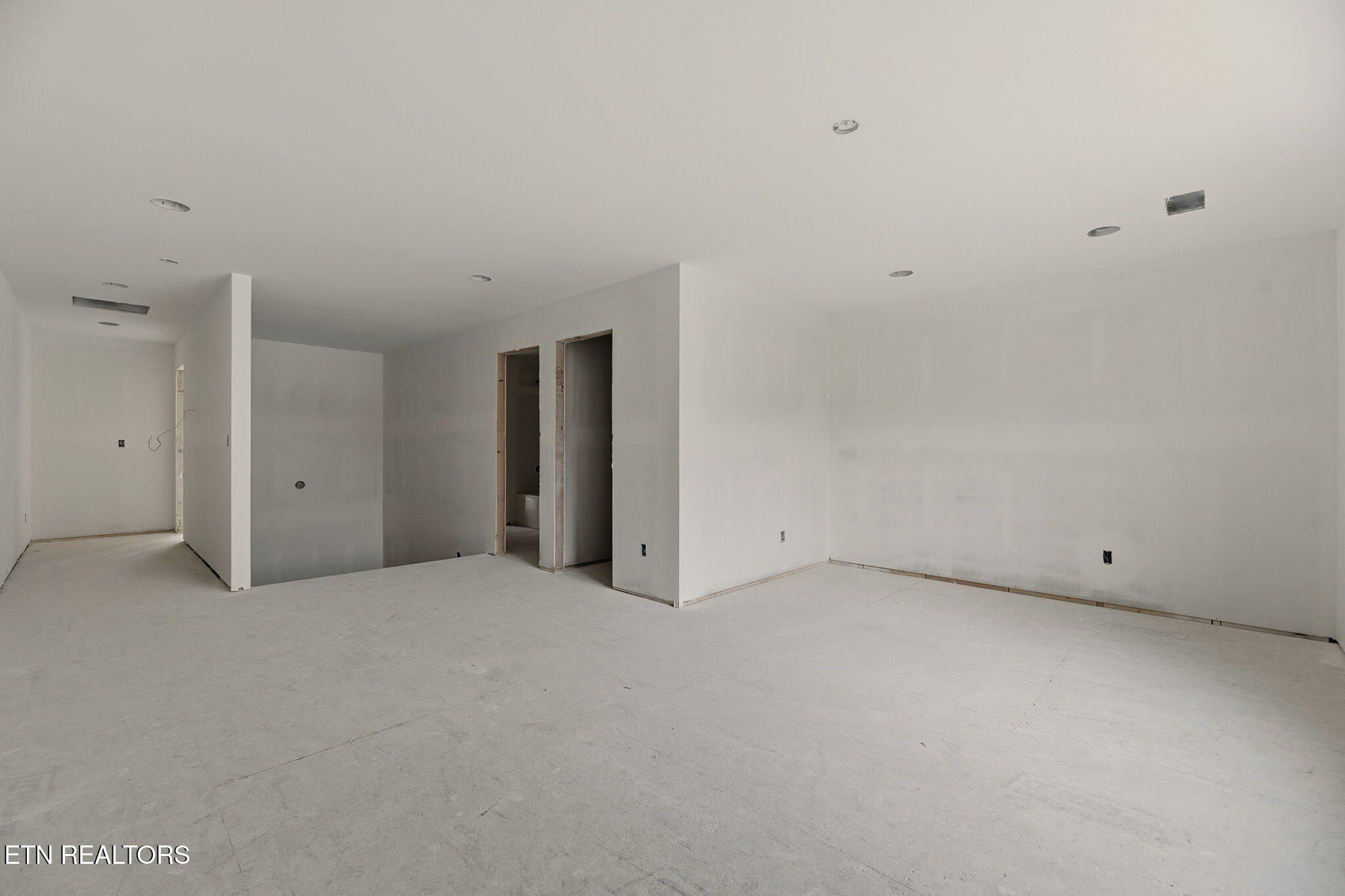 7612 Drake Lane. Knoxville, TN 37924