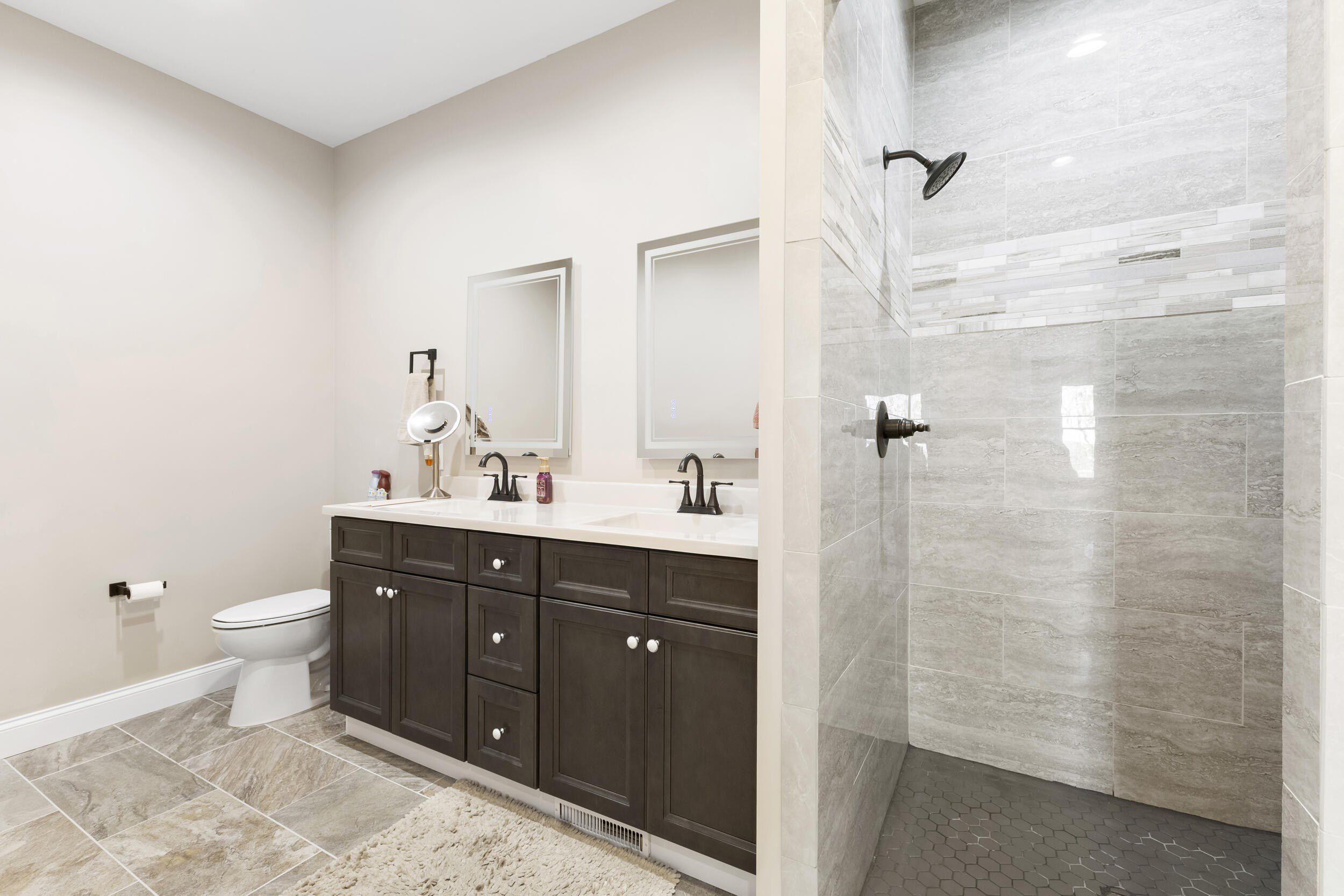 2095 Ivy Way. Newport, TN 37821