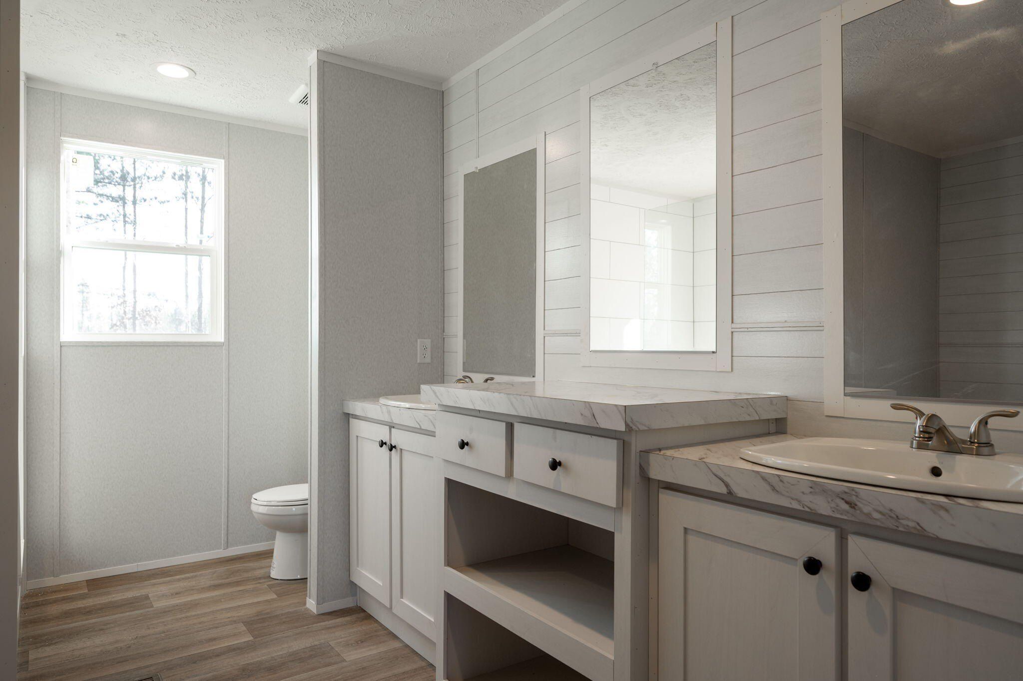 2700 Snyder Loop. Graysville, TN 37338