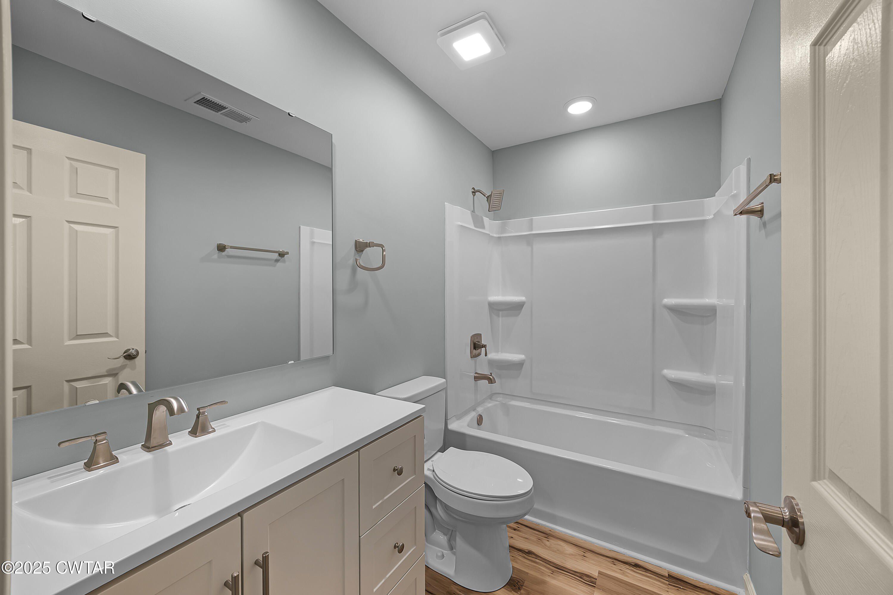 218 W King Street. Jackson, TN 38301