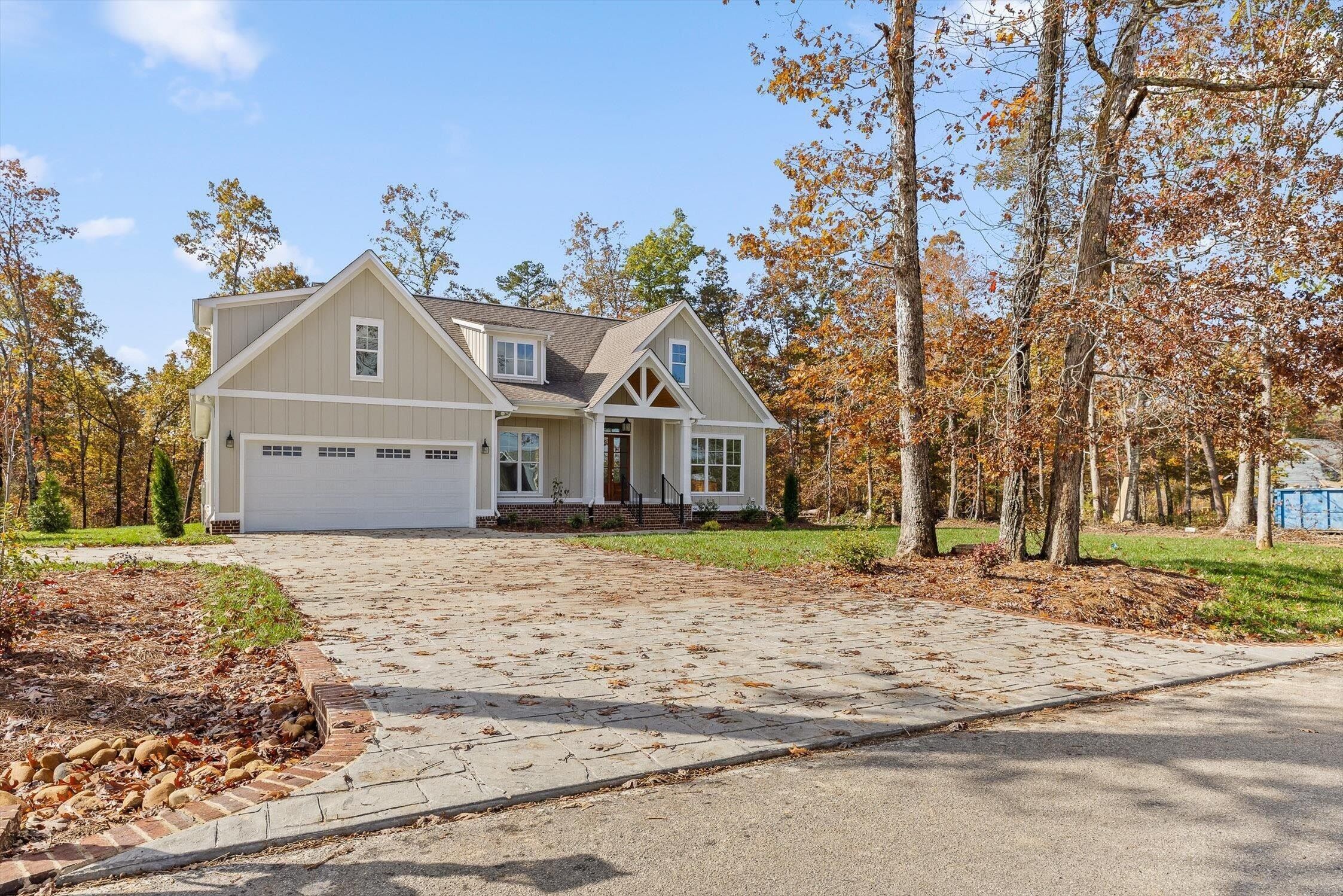 2748 Mowbray Pike. Soddy Daisy, TN 37379