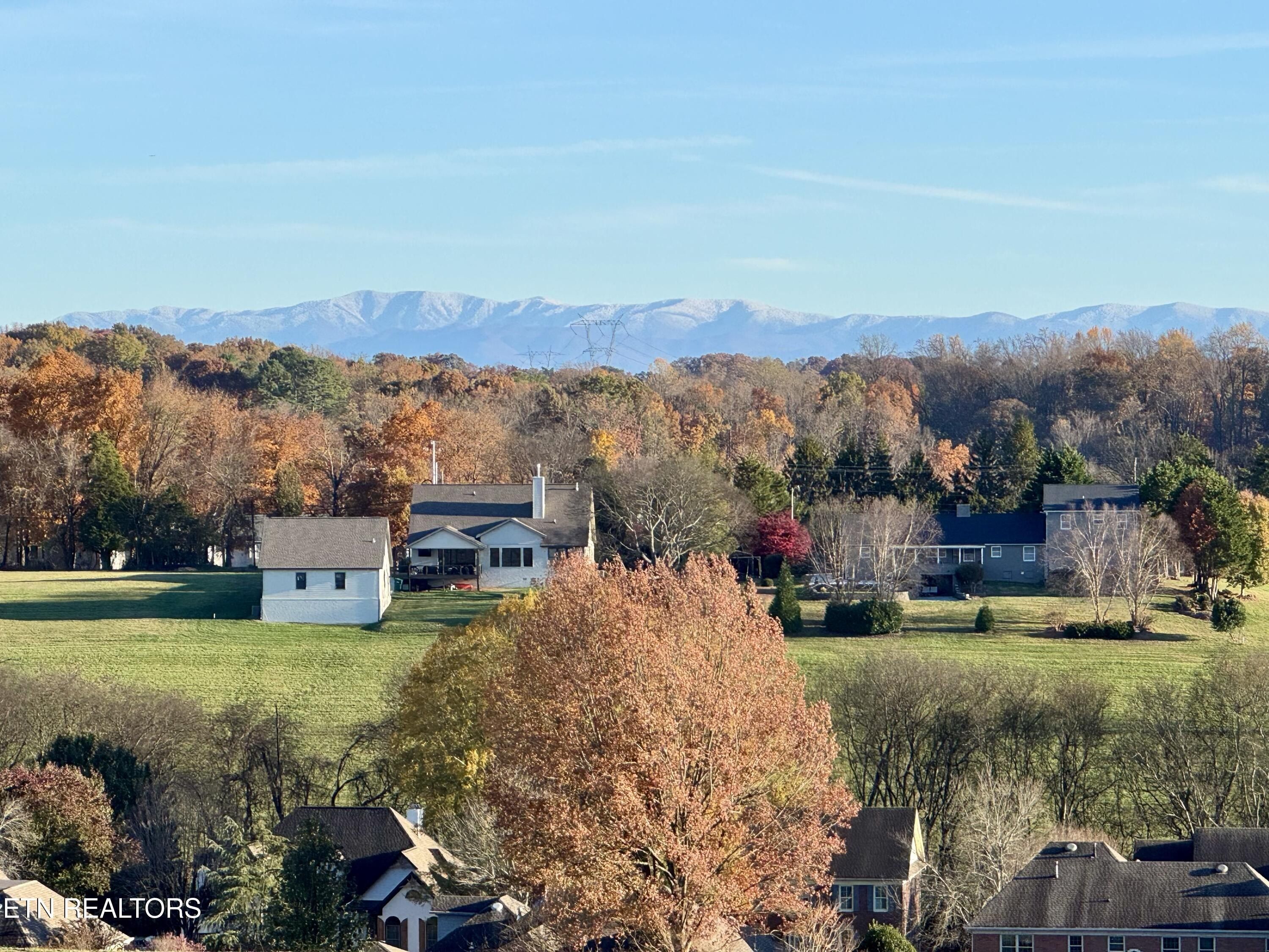 8848 Dancing Bear Lane. Knoxville, TN 37923