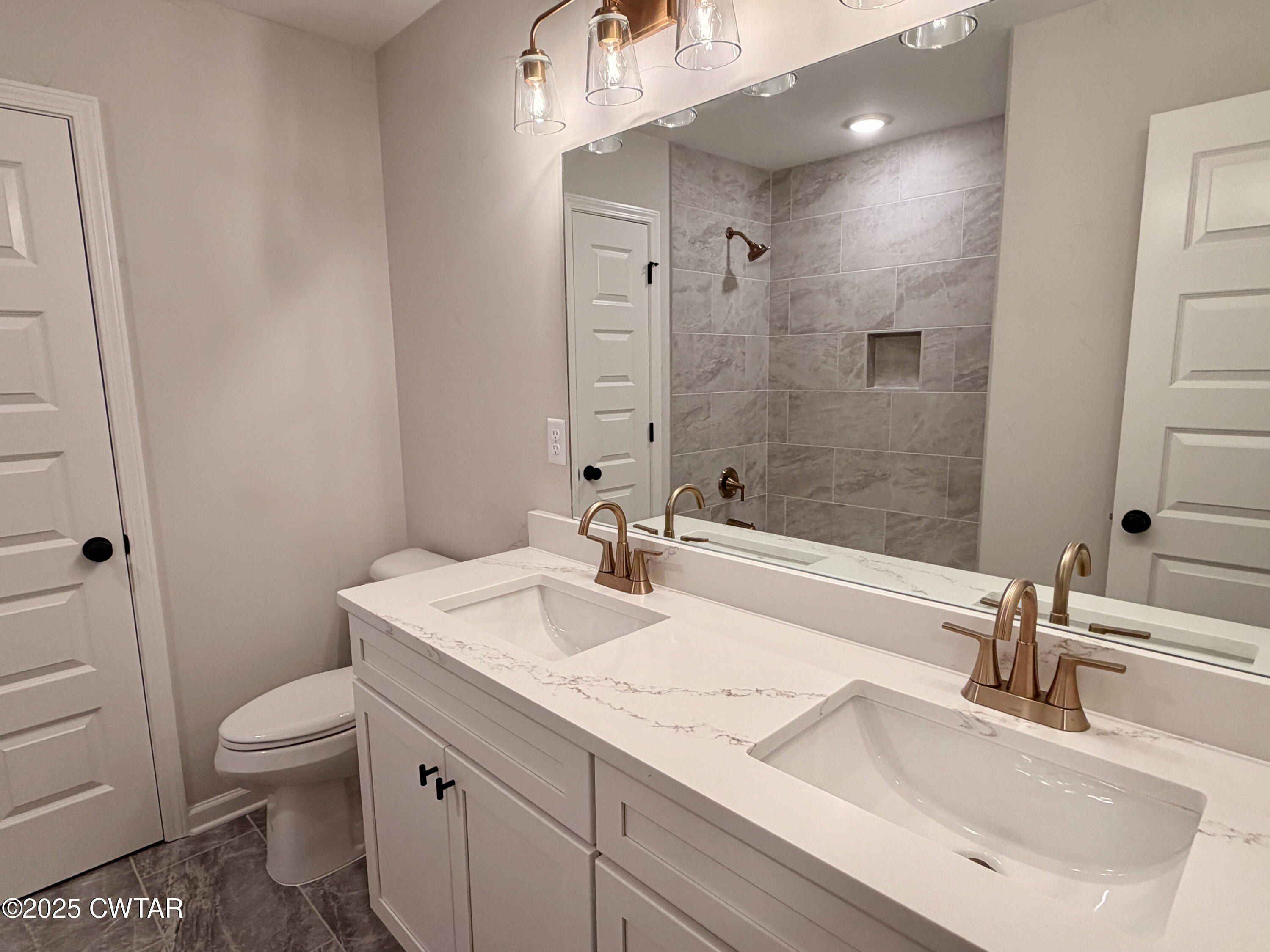 13 Acadia Cove. Jackson, TN 38305