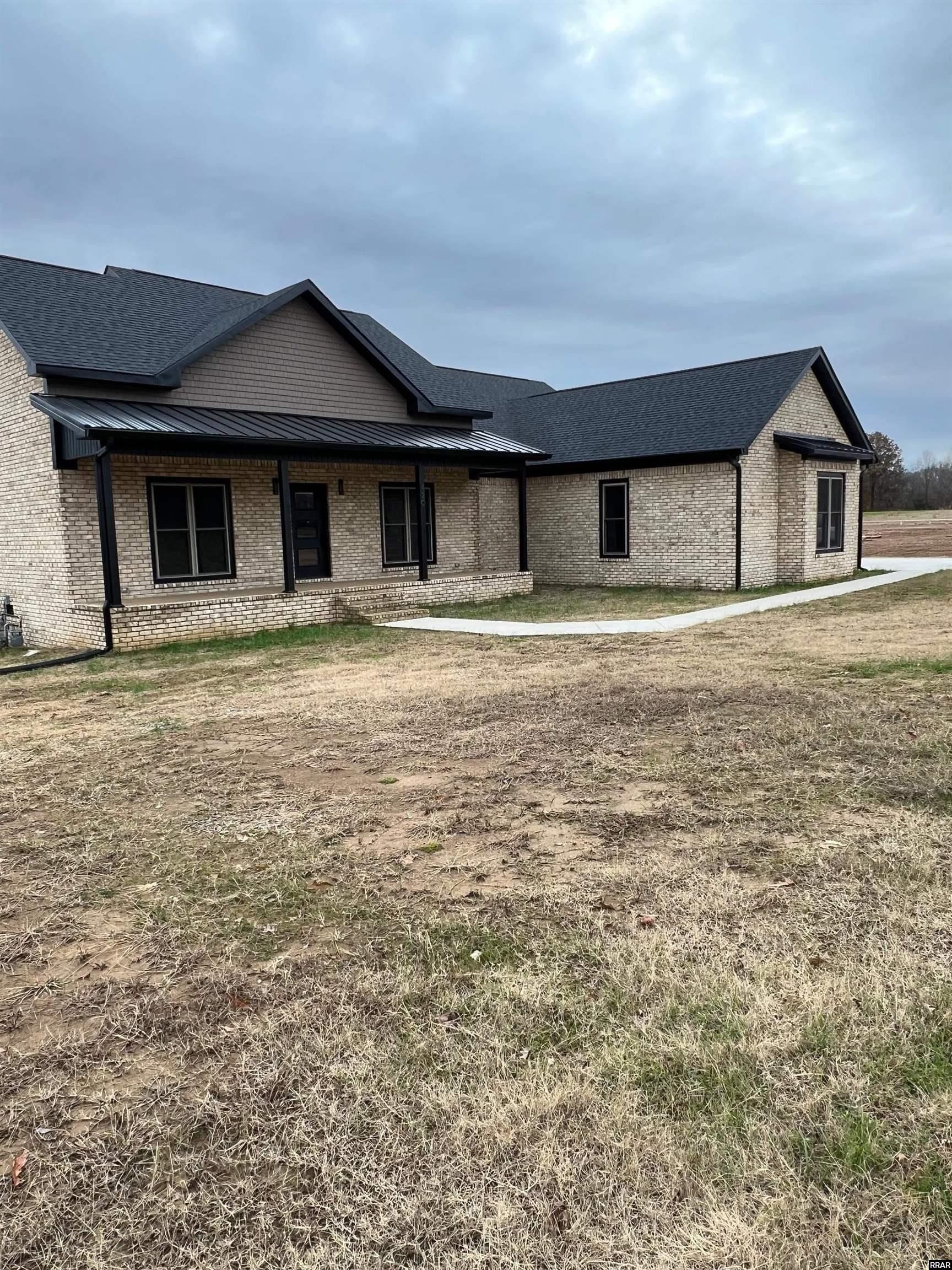 420 Sand Hill. Martin, TN 38237