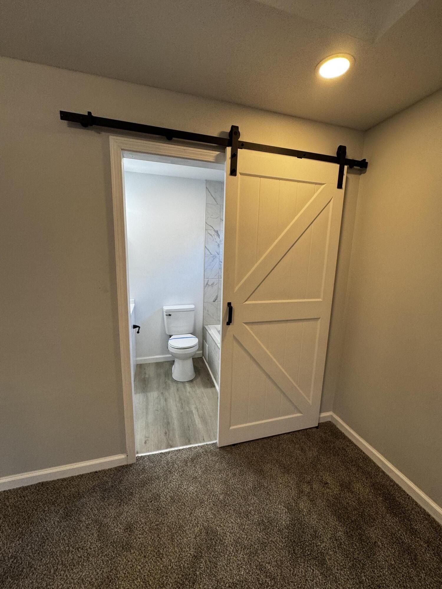 918 Shallowford Rd. Chattanooga, TN 37411