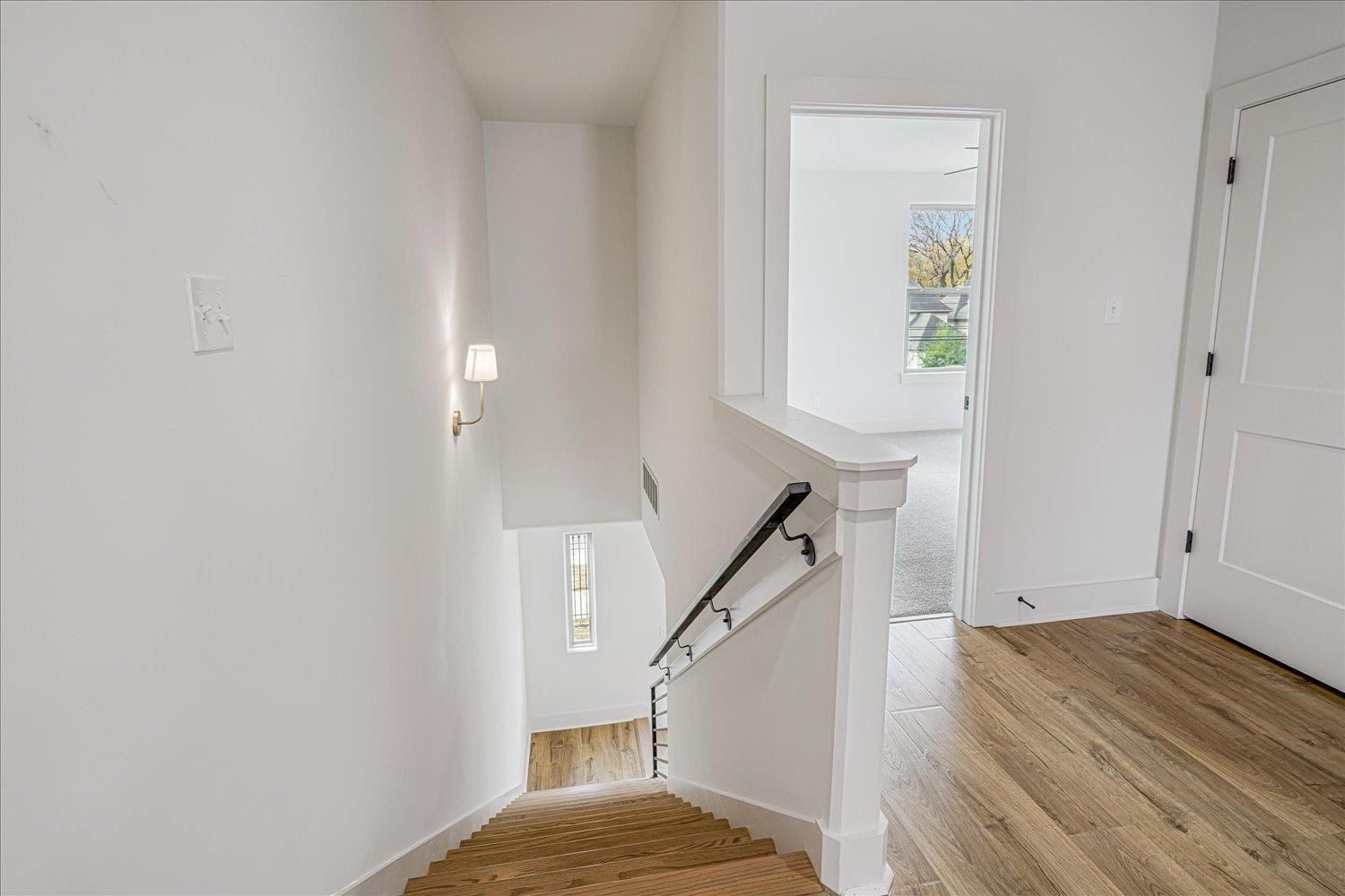 5474 Park. Memphis, TN 38119