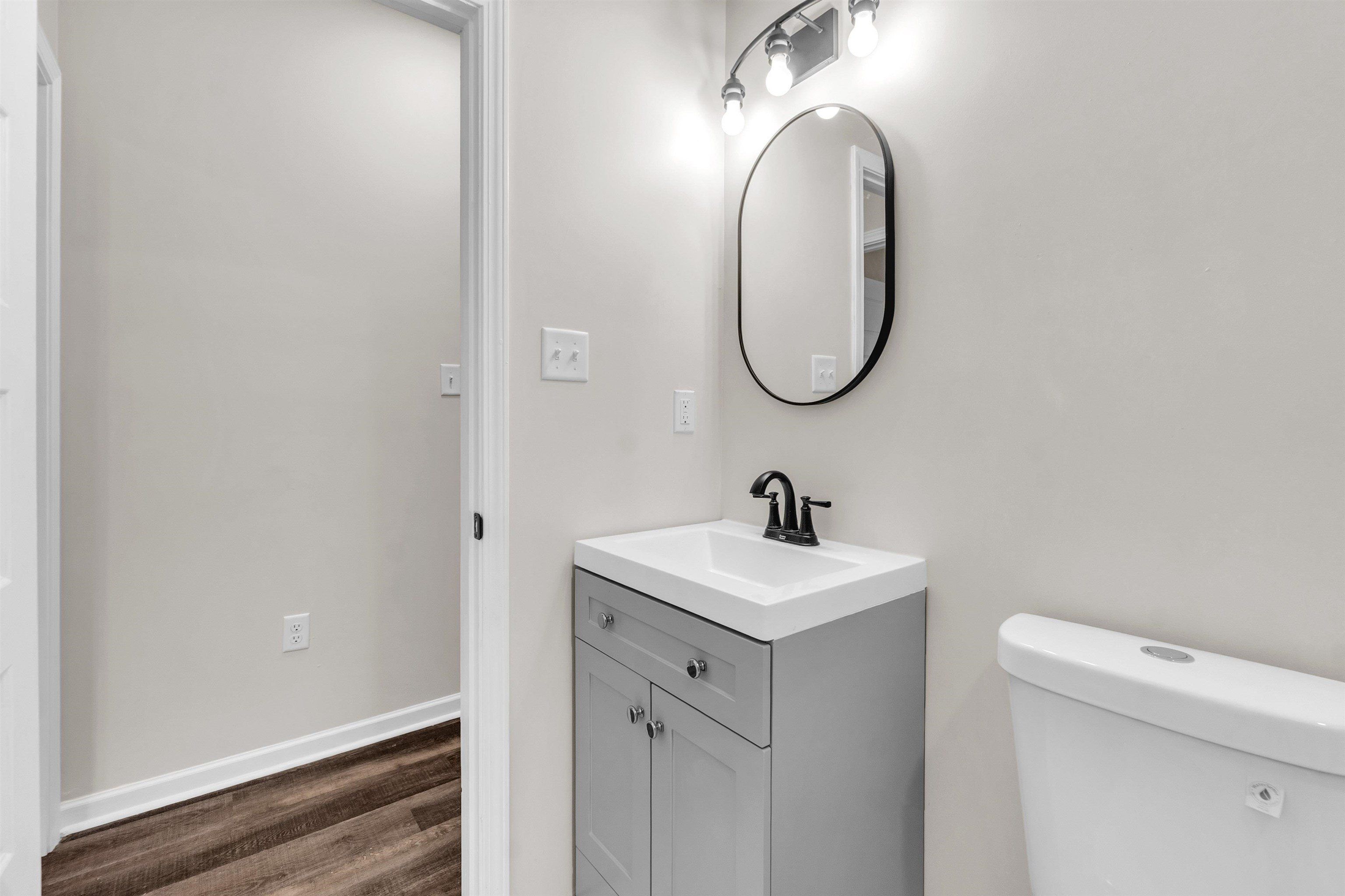 788 N N Hollywood. Memphis, TN 38112