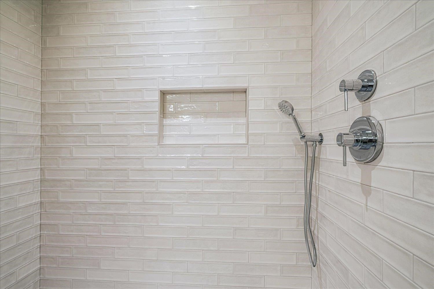 5476 Park. Memphis, TN 38119