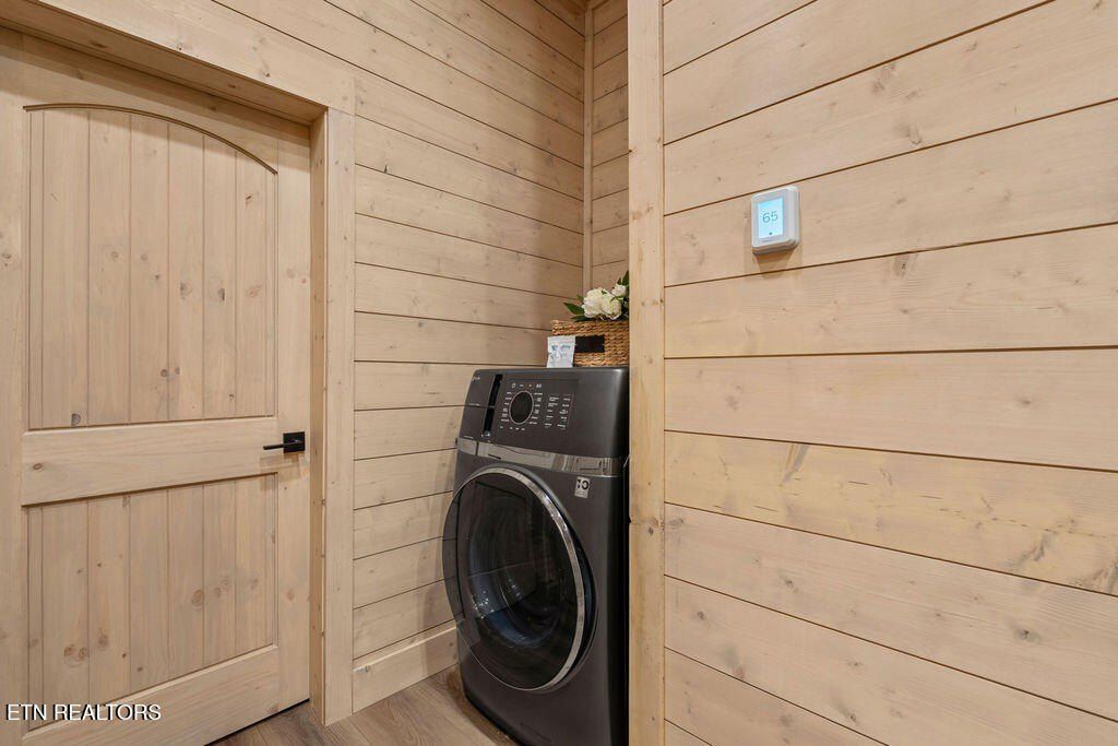 1590 Bear Valley Rd. Sevierville, TN 37876