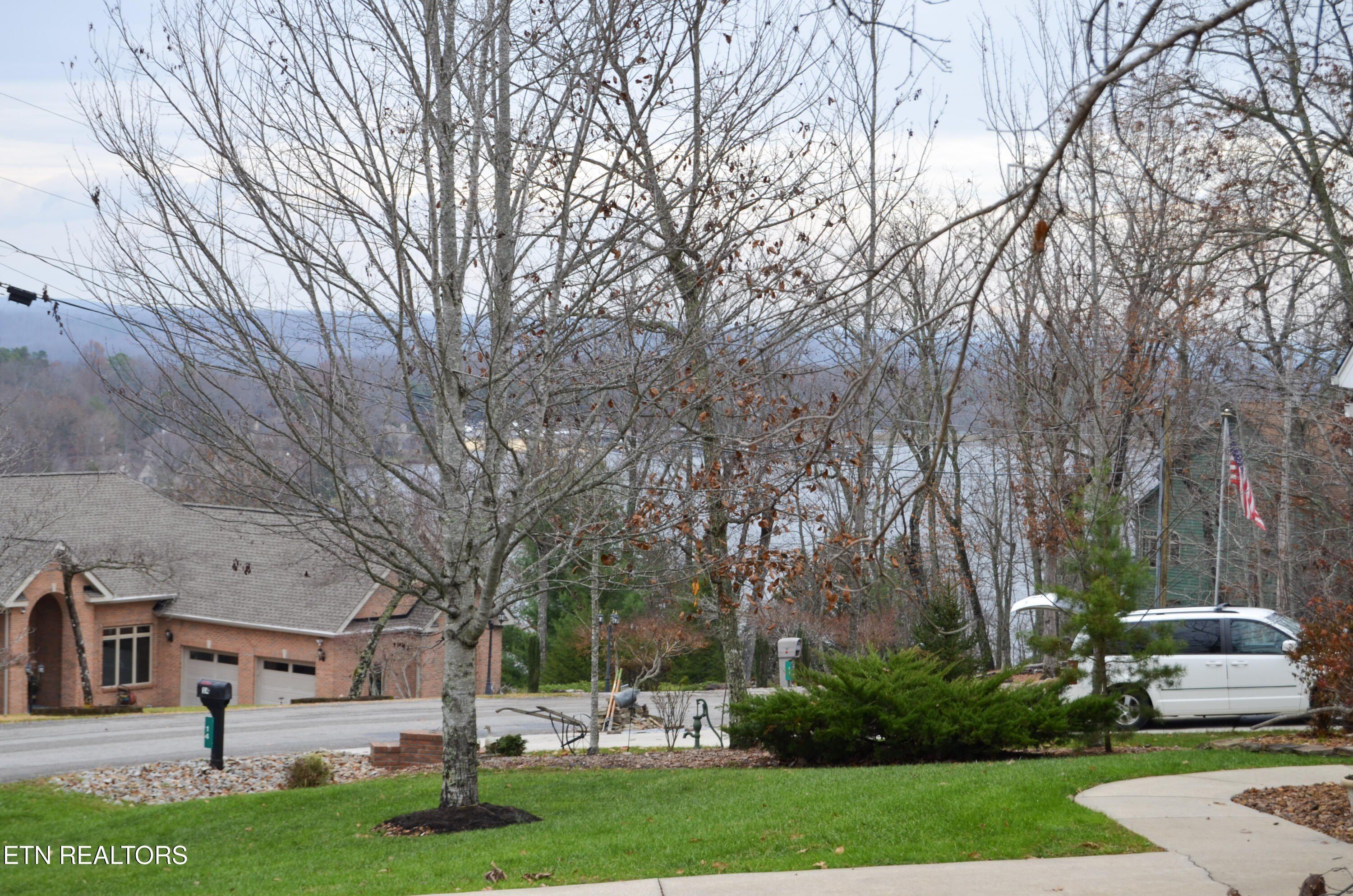 124 Markham Lane. Crossville, TN 38558