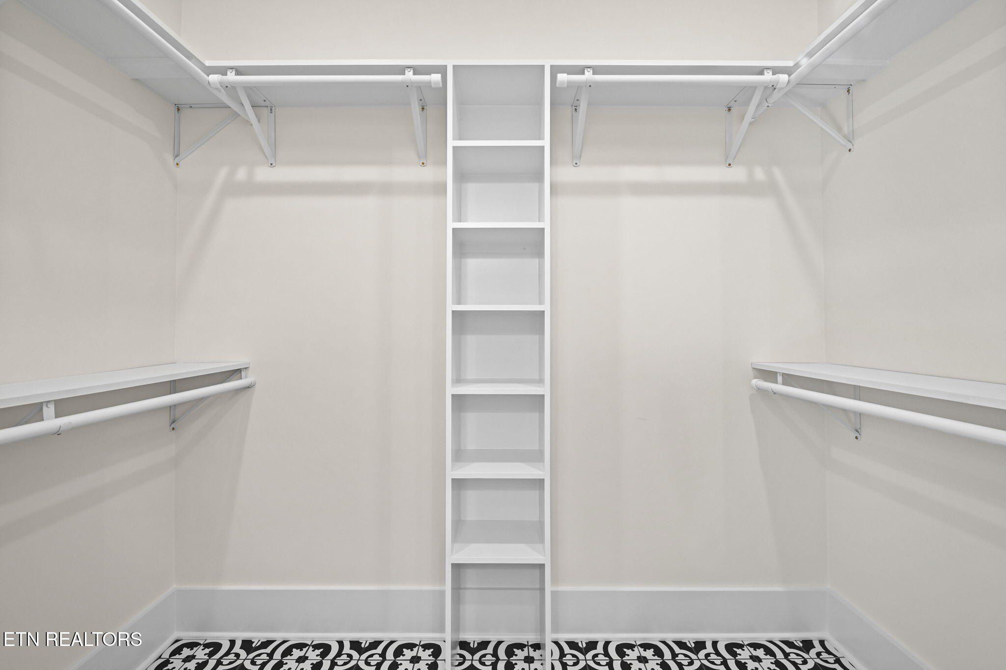 104 Timbercrest Lane. Clinton, TN 37716