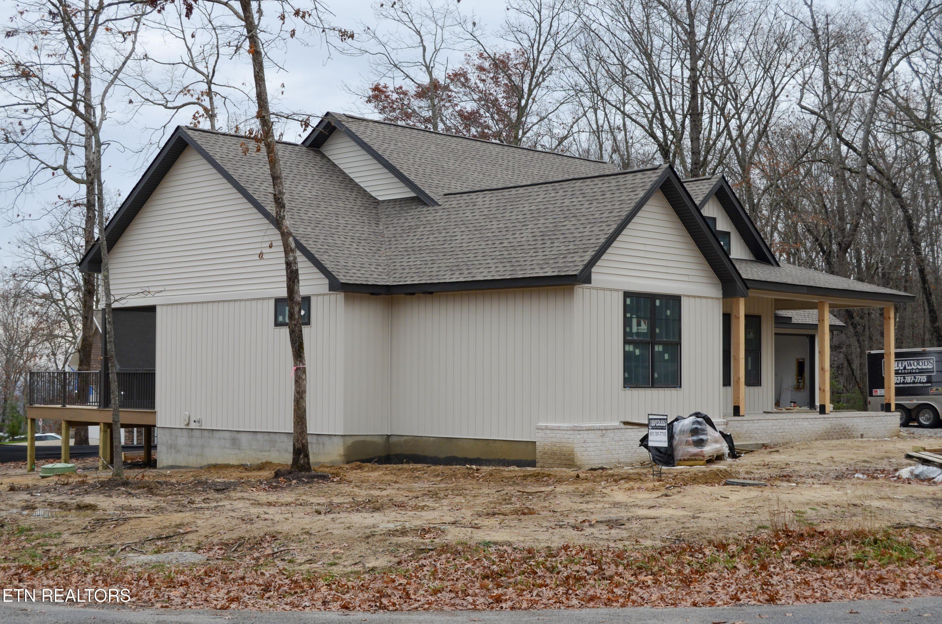 124 Markham Lane. Crossville, TN 38558