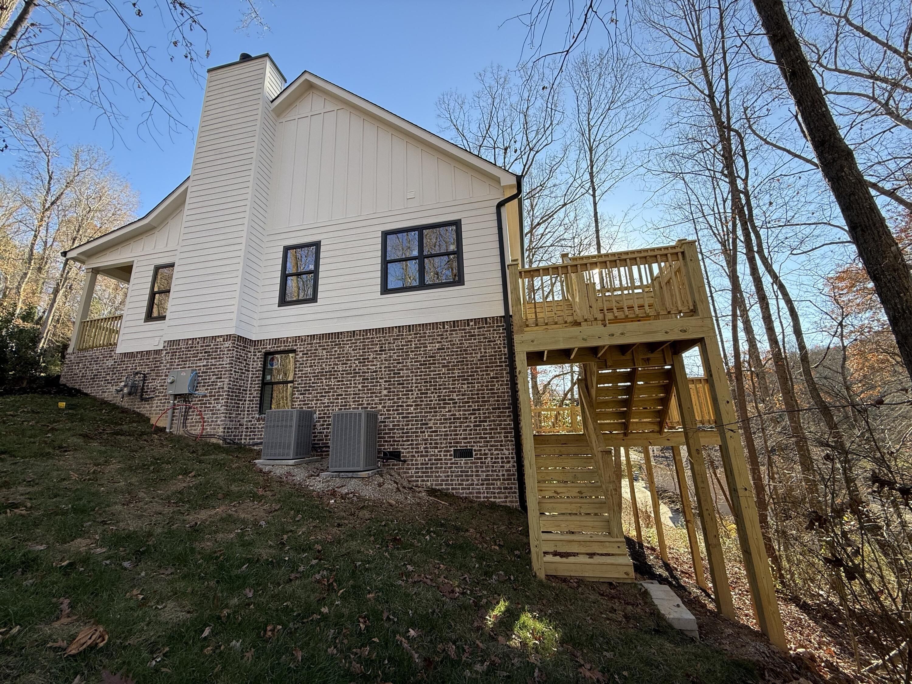 217 Lynnolen Lane. Chattanooga, TN 37415