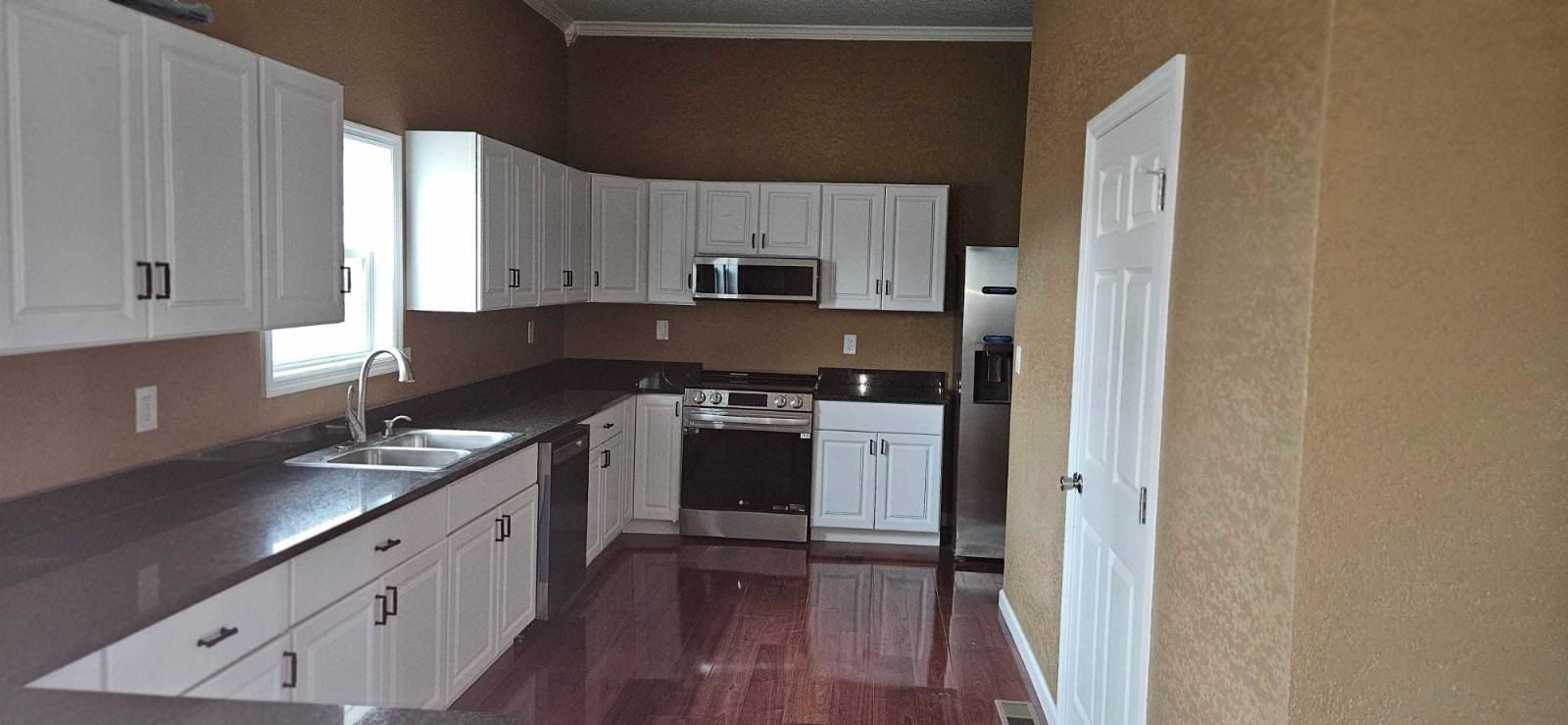 901 Kyle Street. La Follette, TN 37766