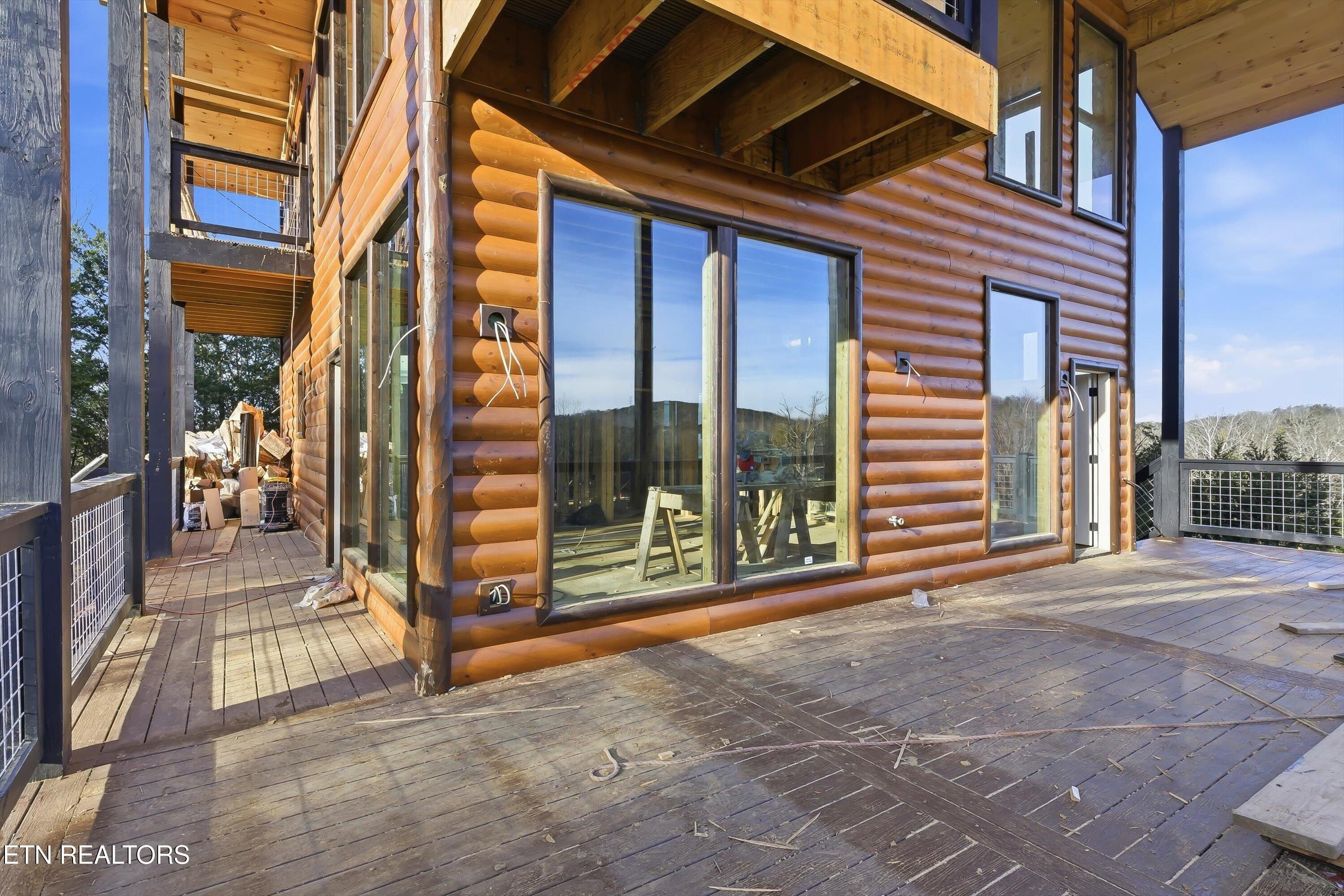 10322 Alex Bales Rd. Kodak, TN 37764