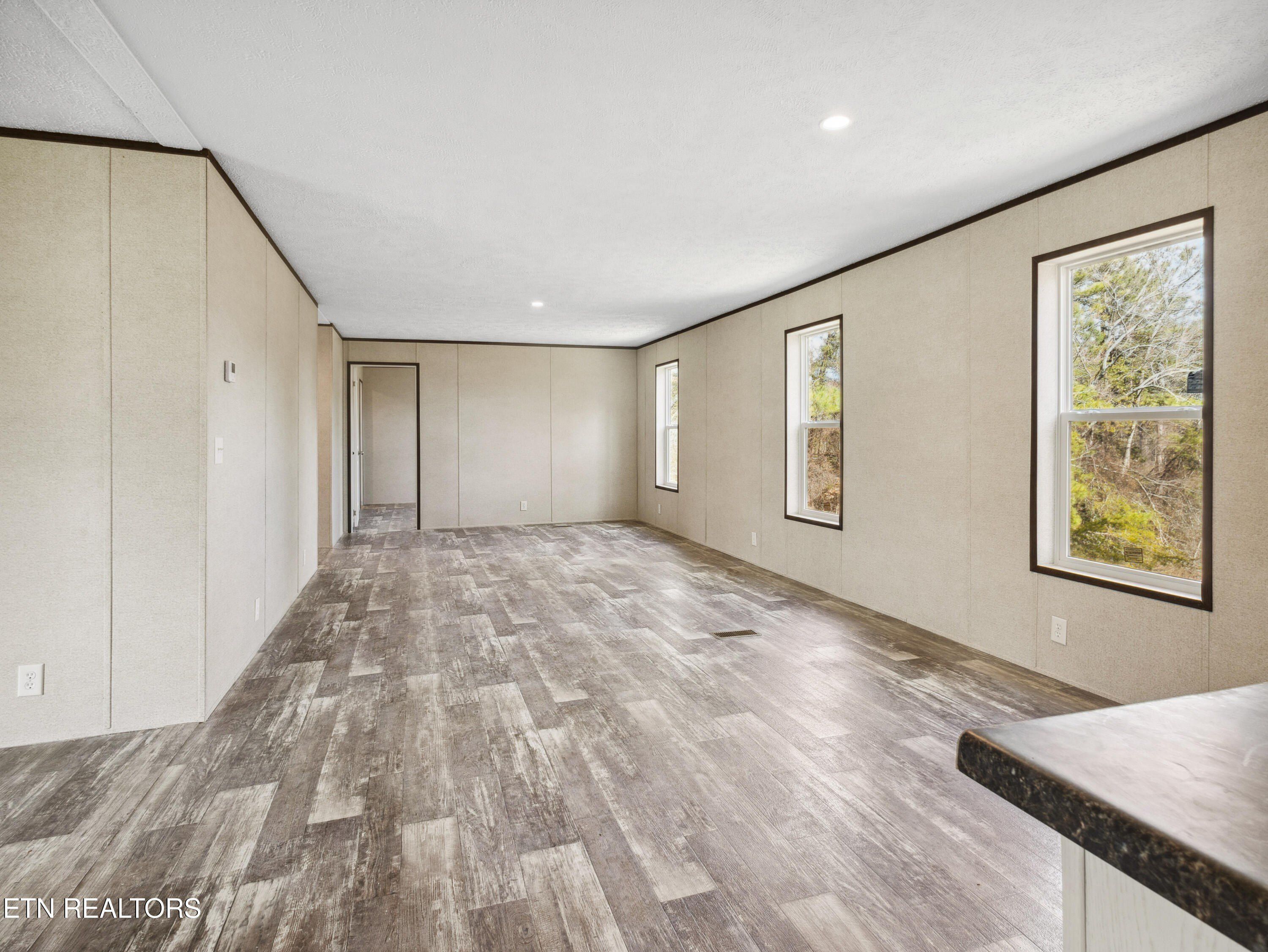 120 N Hillcrest Drive. Spring City, TN 37381