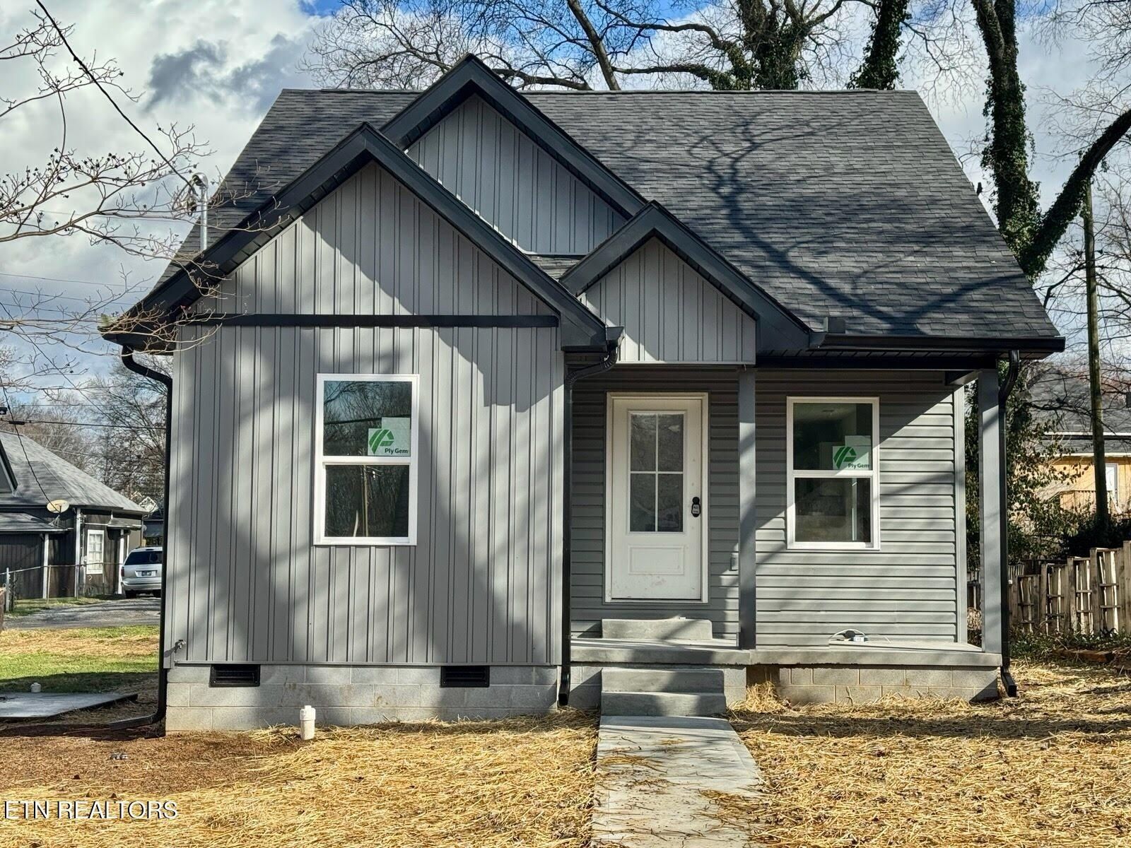 1214 Nw Mercer St. Knoxville, TN 37921