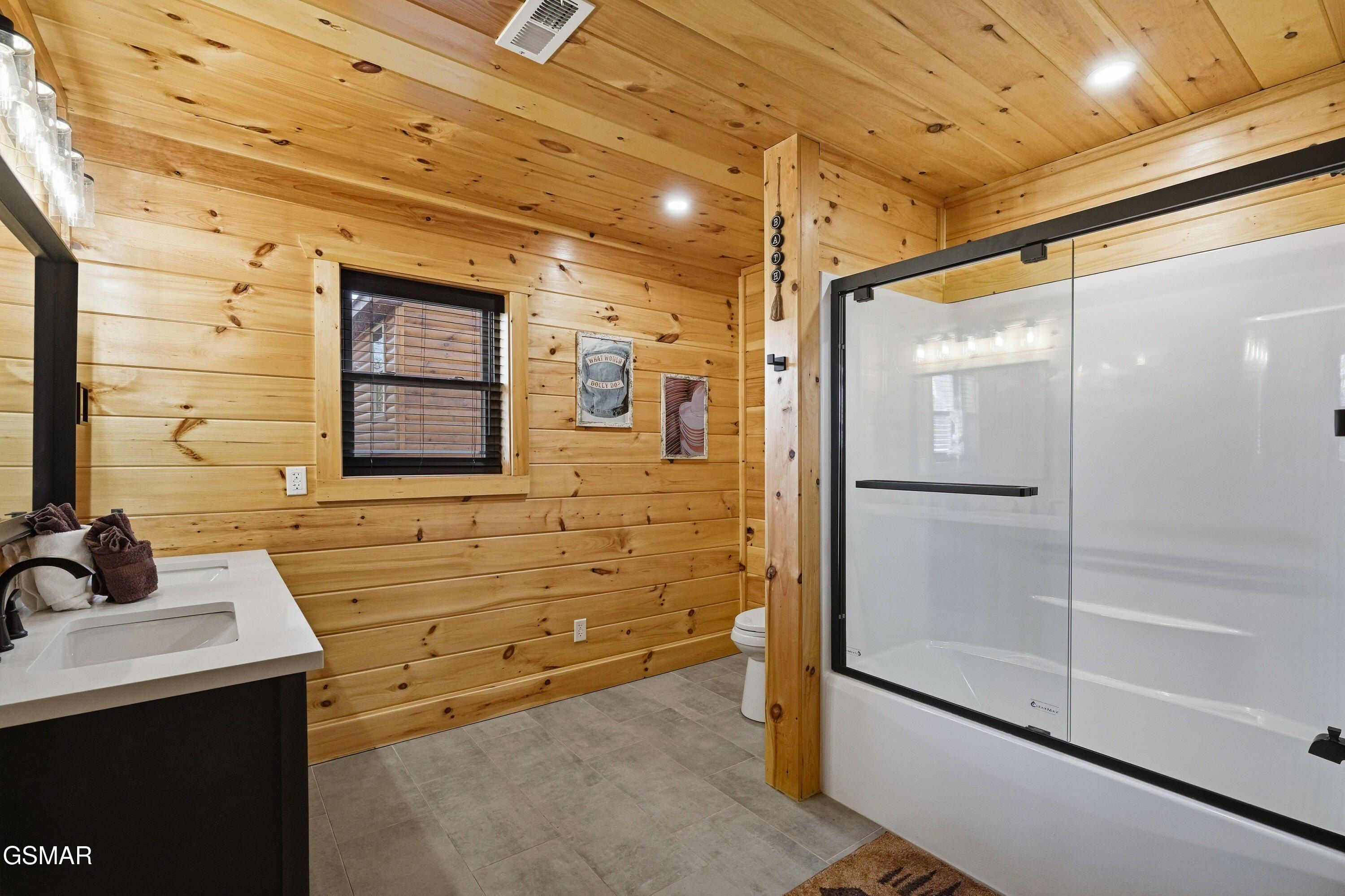 686 Stockton Drive. Sevierville, TN 37876