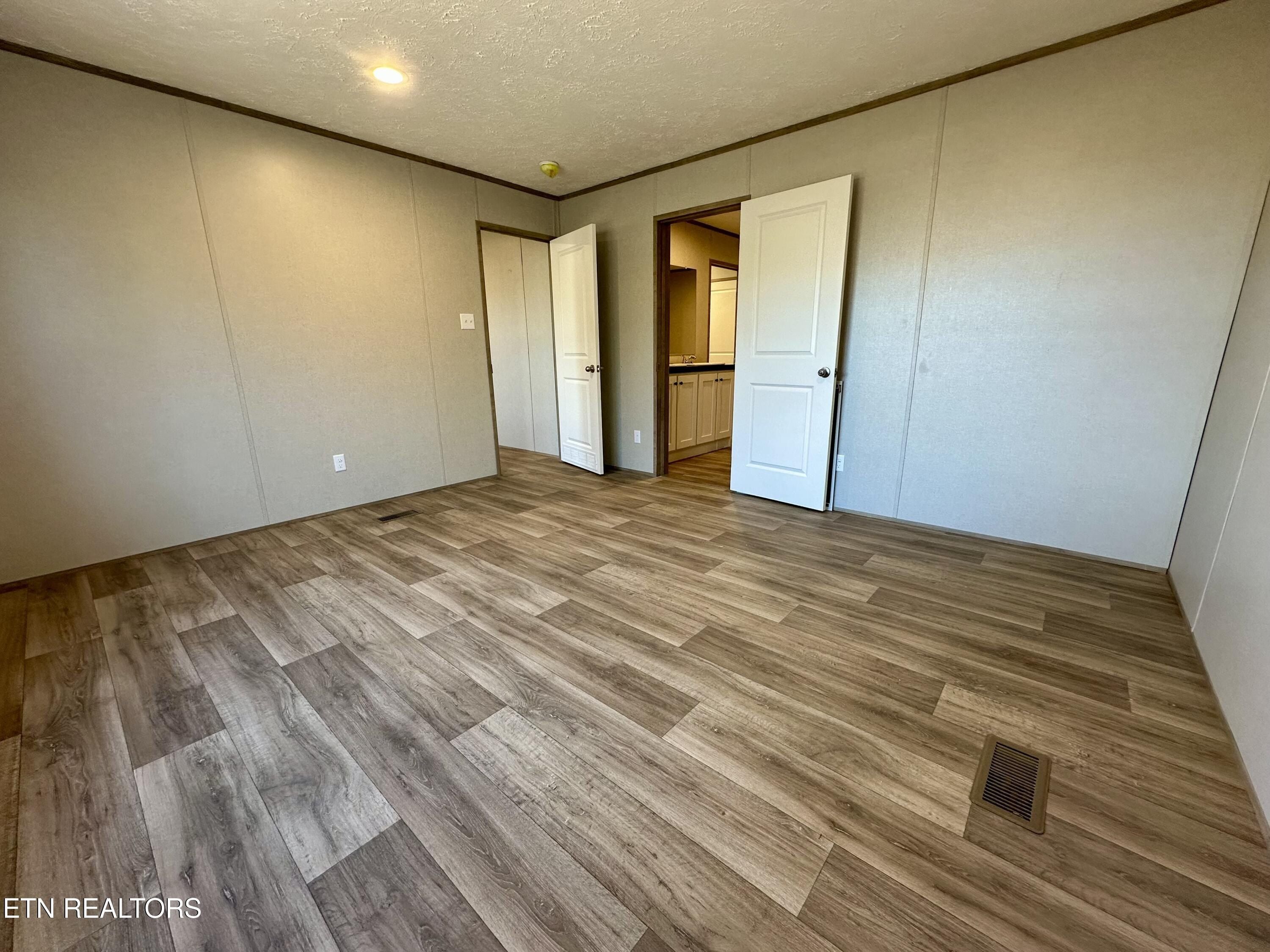 478 Skyline Drive. Harriman, TN 37748