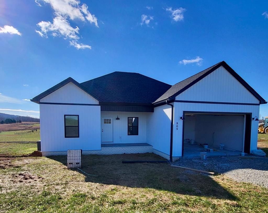 809 Okalona Rd. Rickman, TN 38580