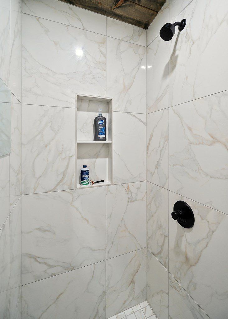 431 Bald Knob Mountain And Cummings Cove Road. Doyle, TN 38559