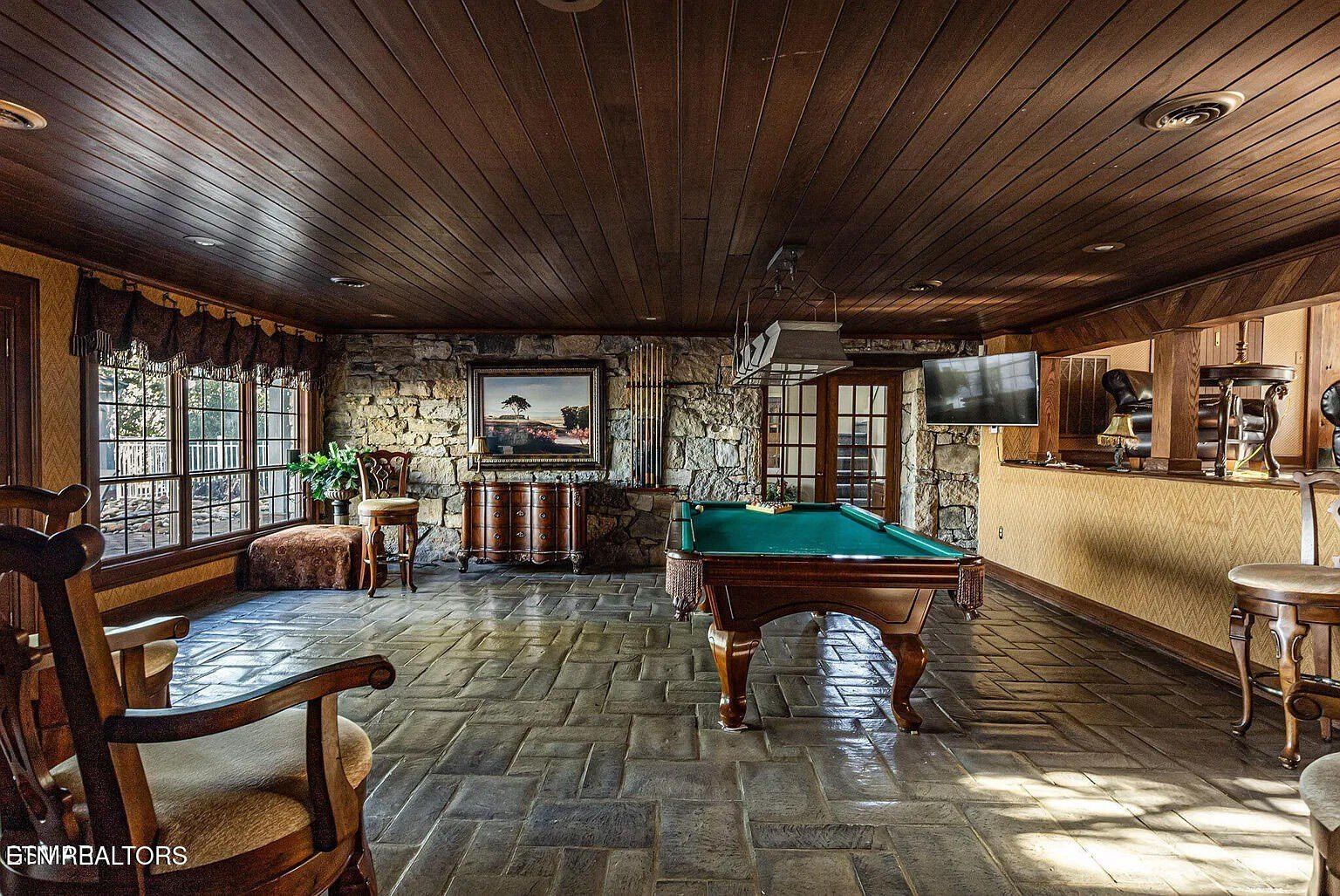 2262 Ridgeline Court. Morristown, TN 37814