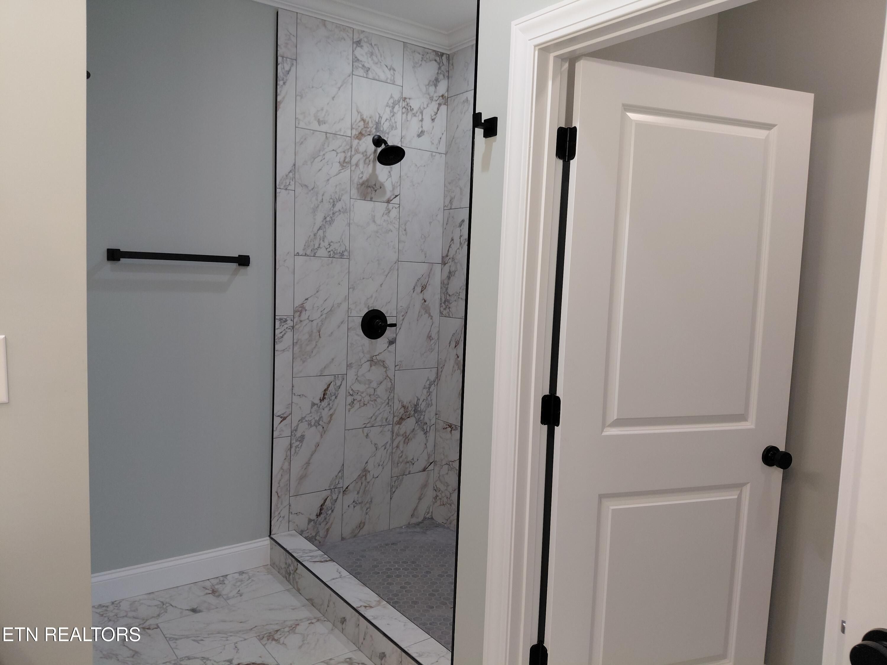 3115 Heather Glenn Dr. Maryville, TN 37801