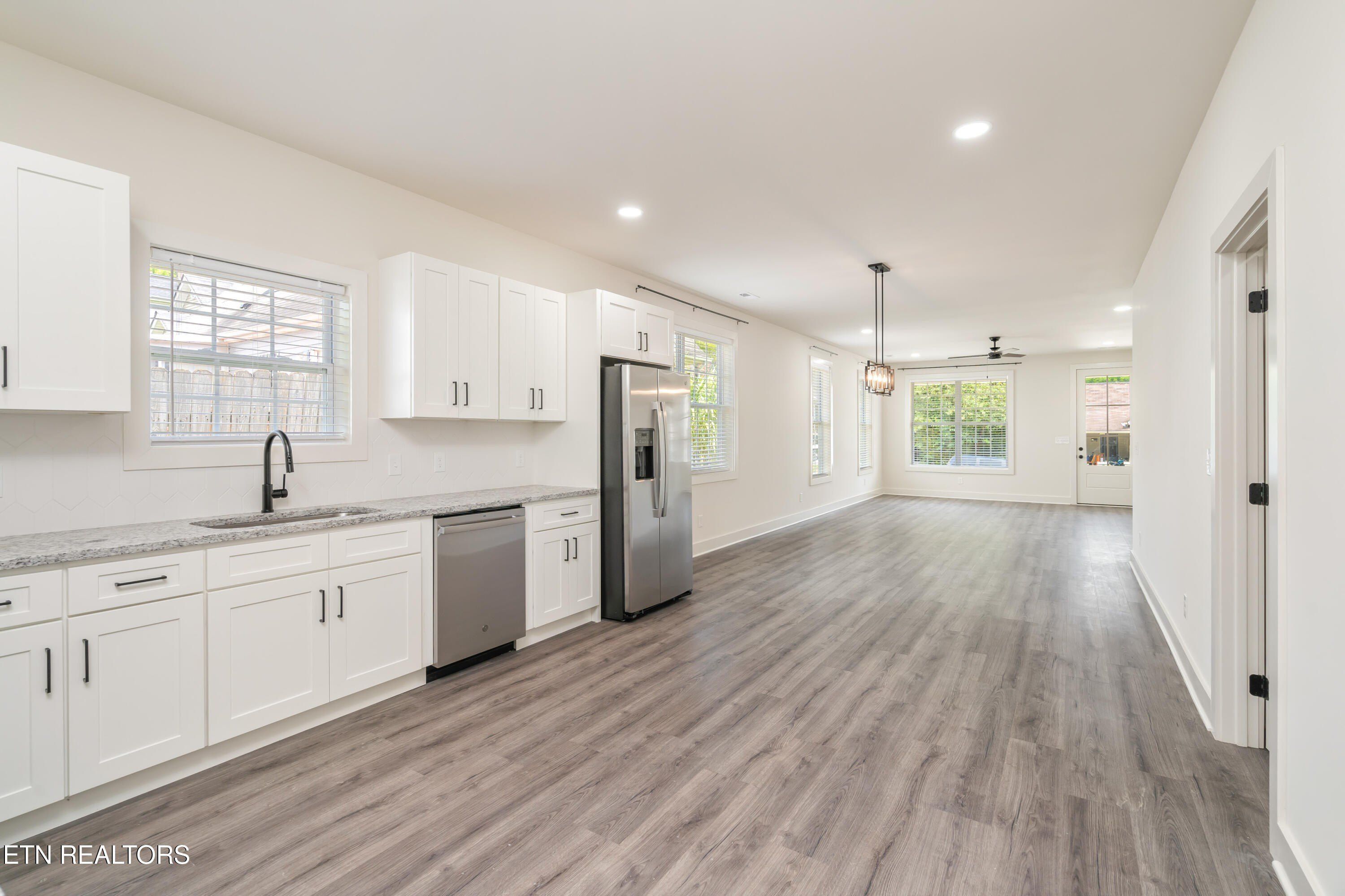 2625 Sevier Ave. Knoxville, TN 37920