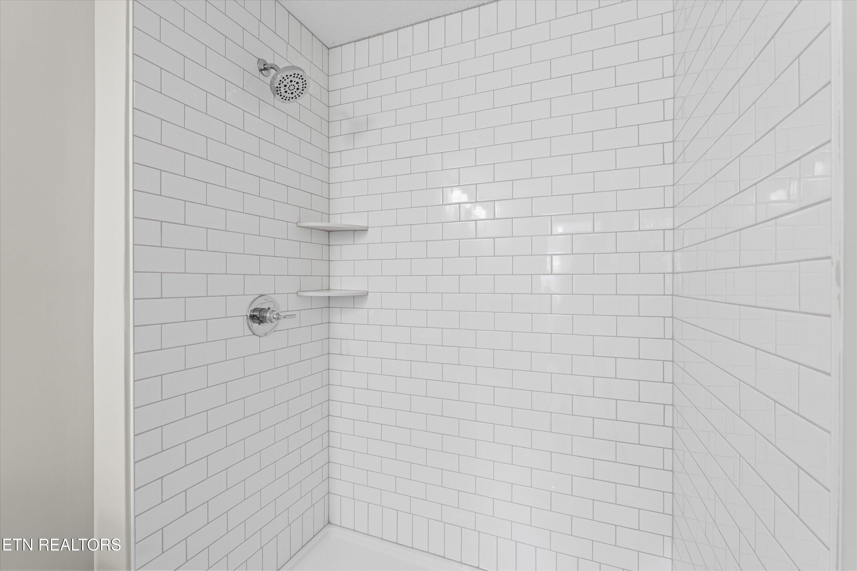 66186620 Johnbo Way. Knoxville, TN 37931