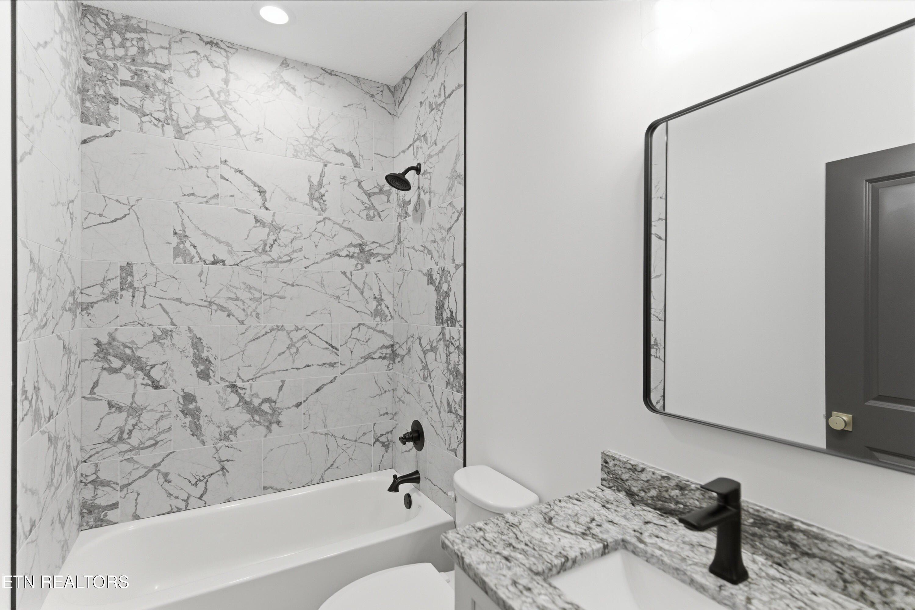 324 N Chilhowee Drive. Knoxville, TN 37914