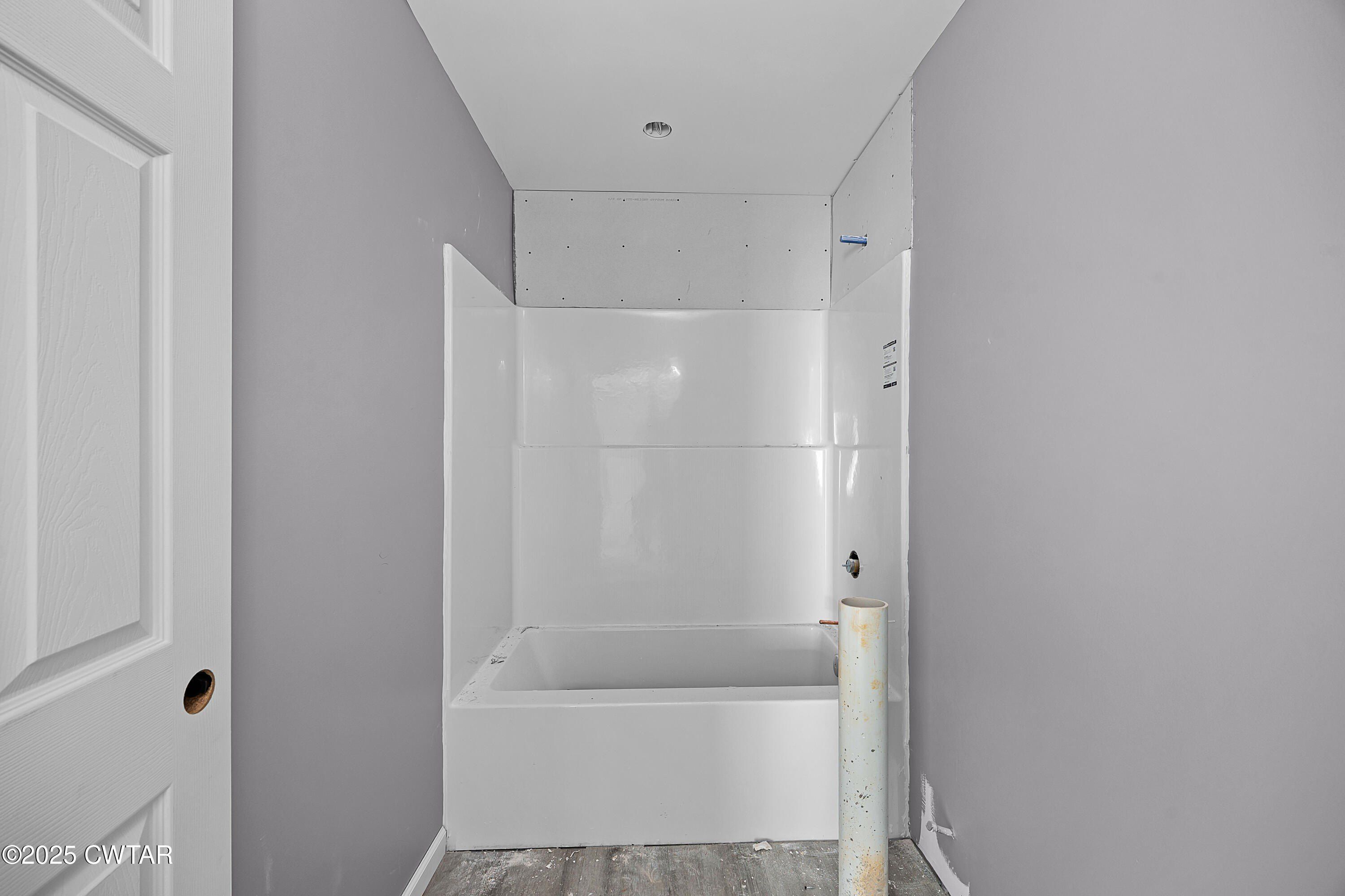 1110 Woodgate Drive. Humboldt, TN 38343