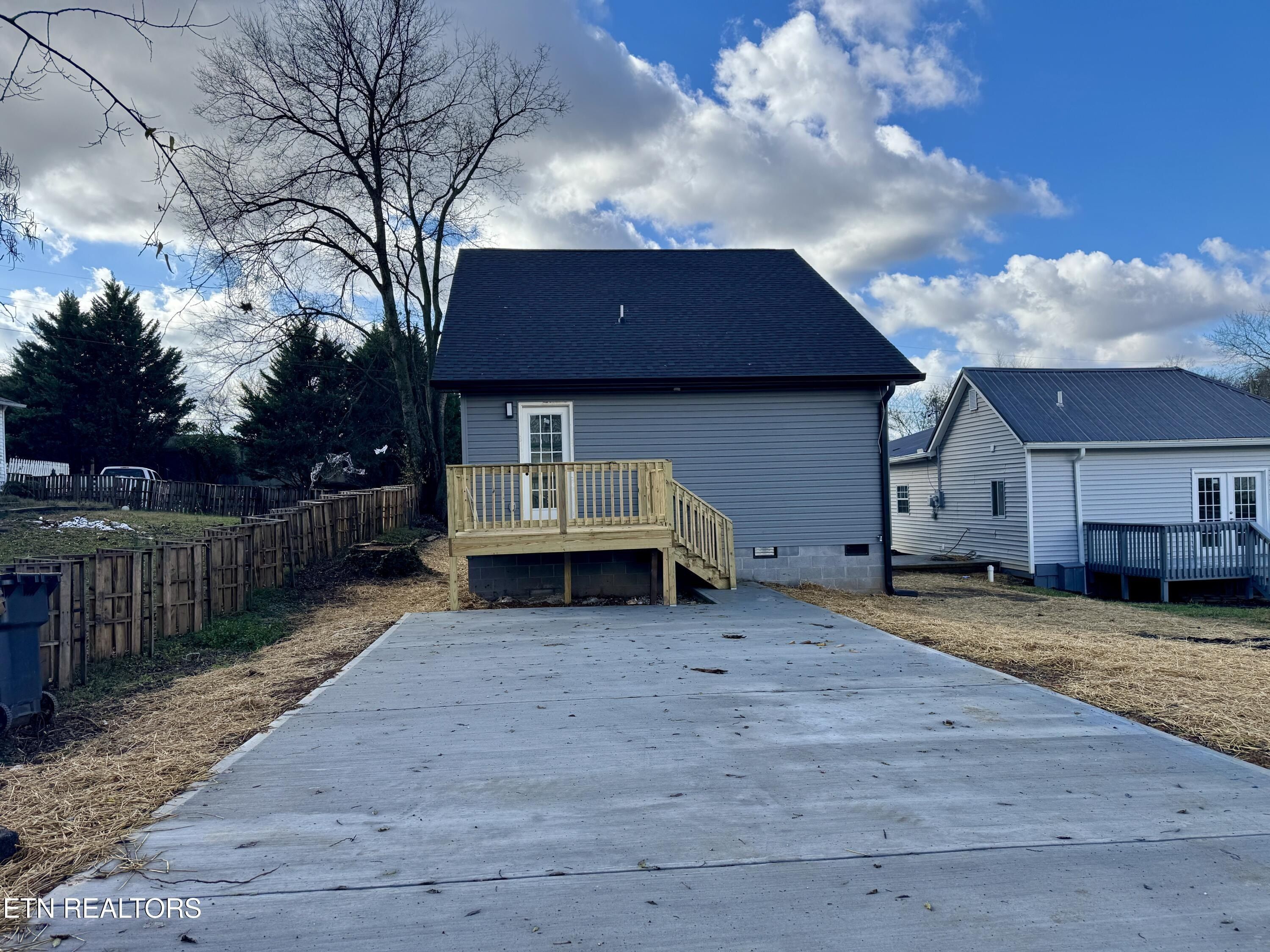 1214 Nw Mercer St. Knoxville, TN 37921