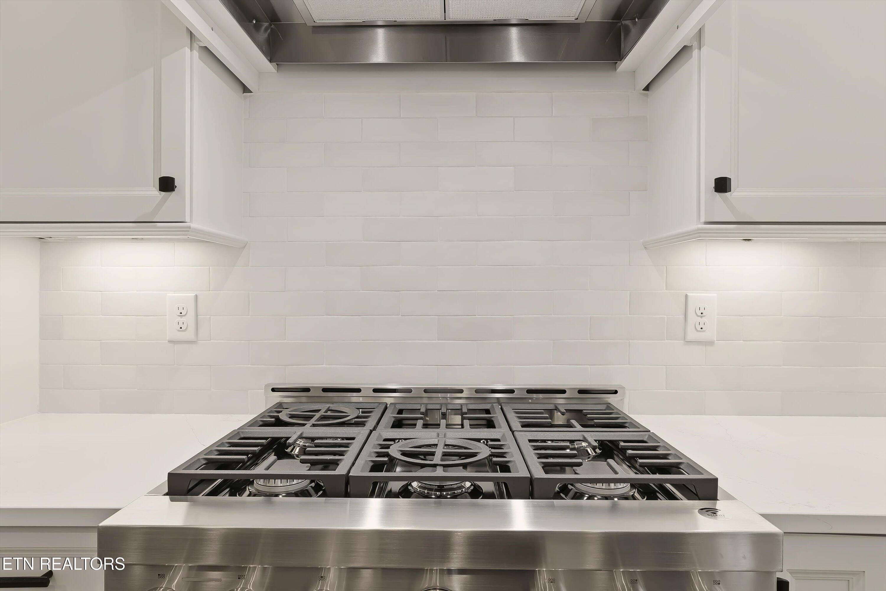 8167 Nubbin Ridge Rd. Knoxville, TN 37919