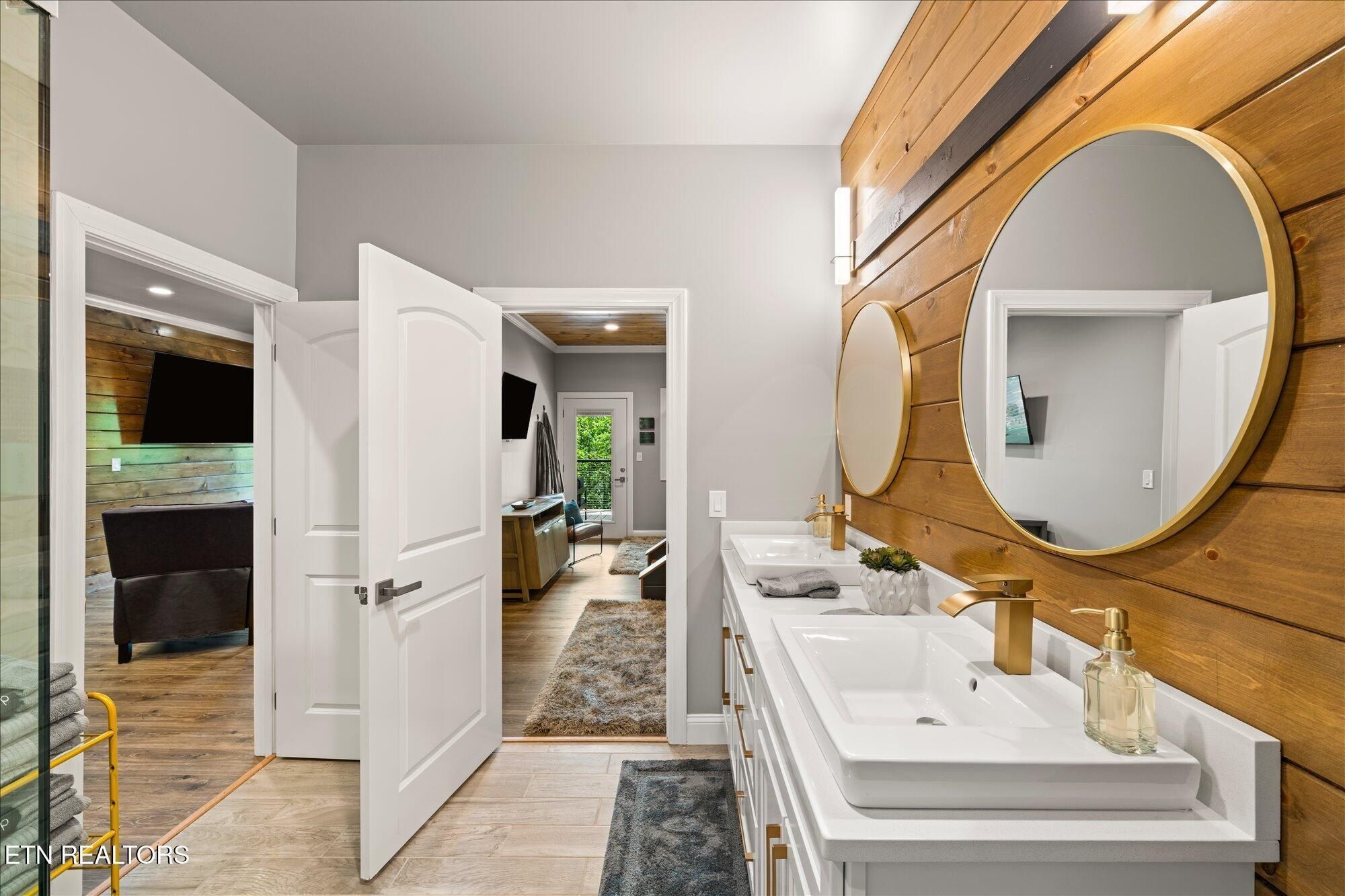 622 Coronation St. Gatlinburg, TN 37738