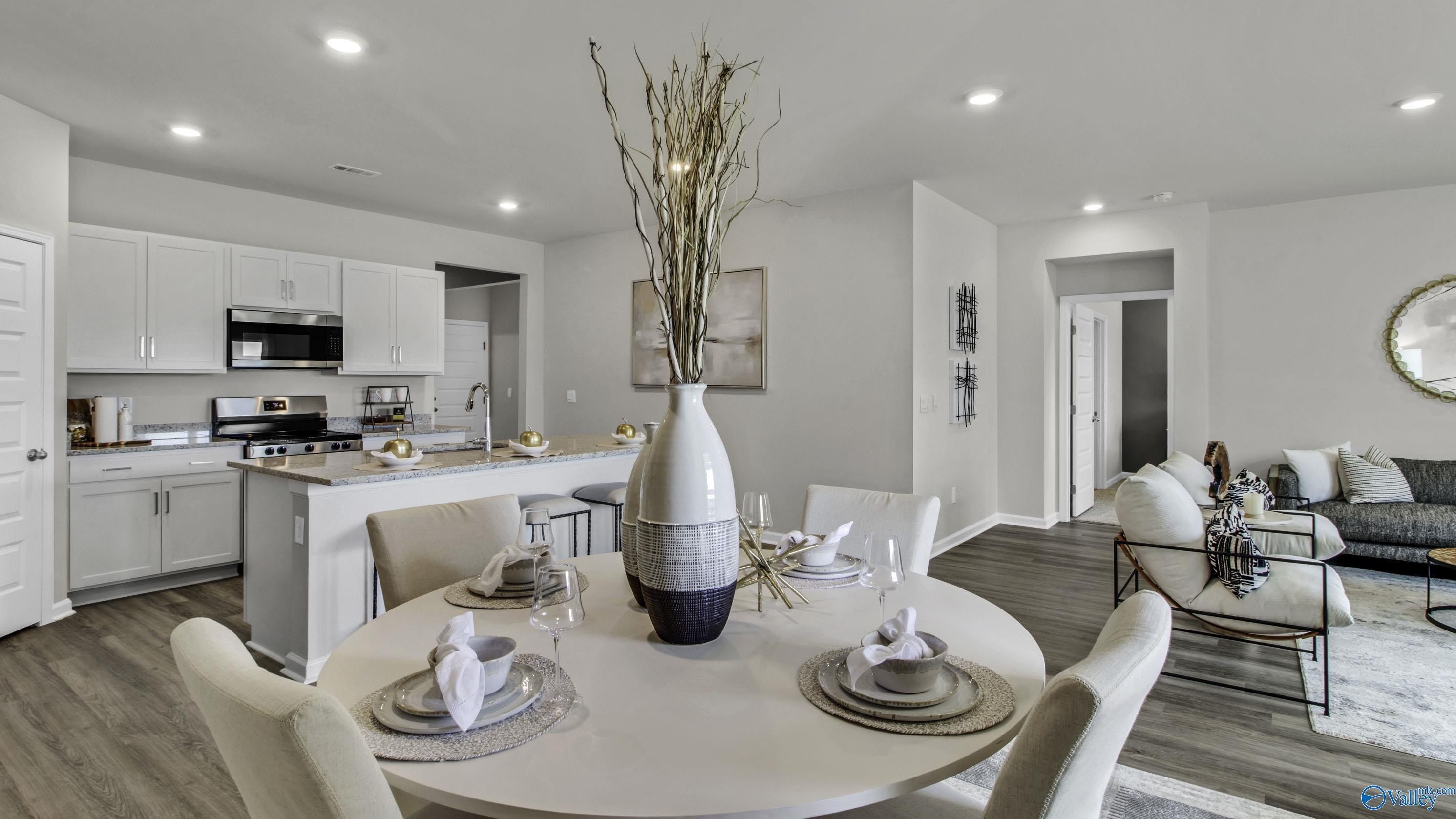 87 Aurora Circle. Fayetteville, TN 37334