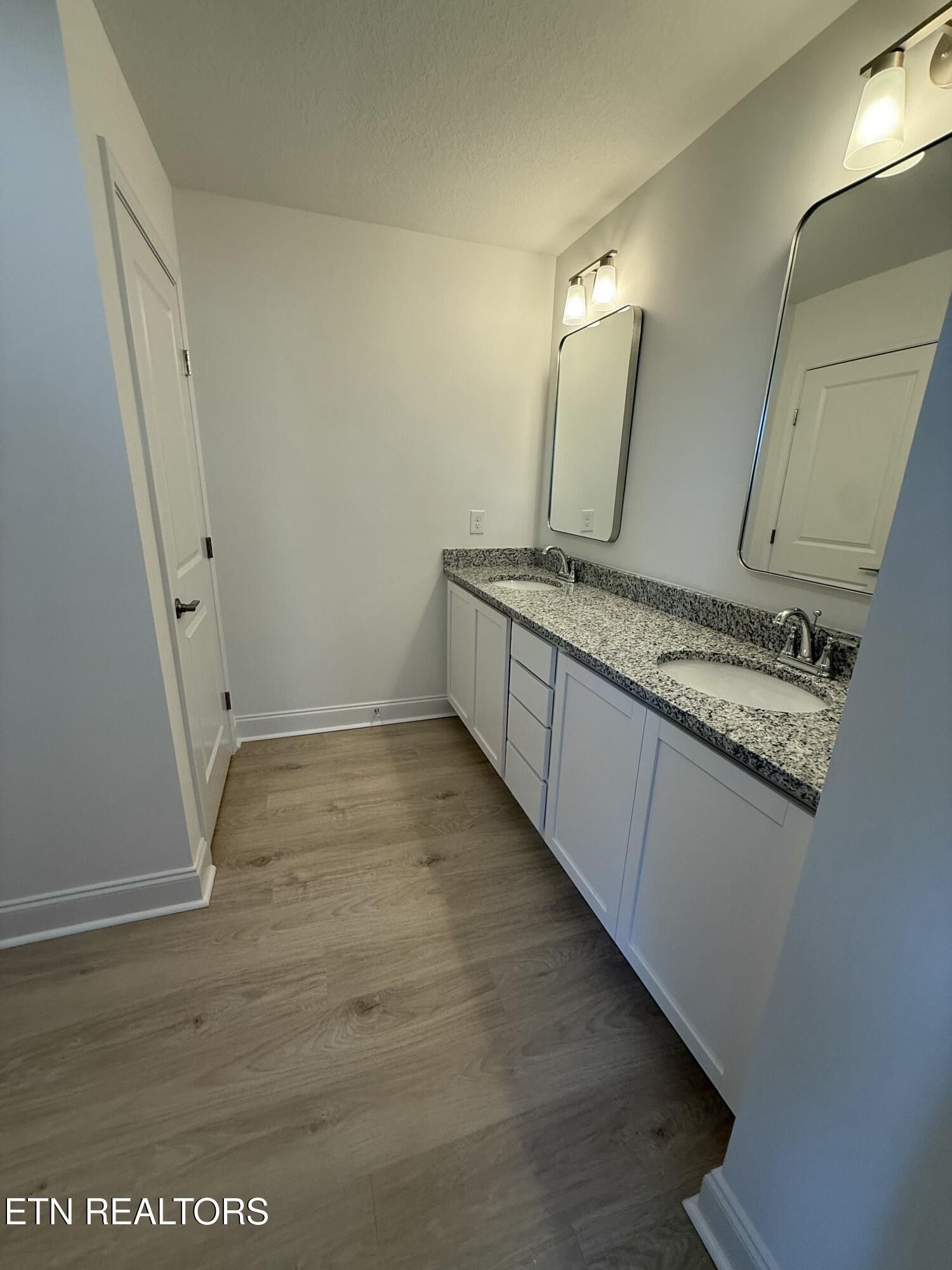 1736 Bennett Village Drive. Maryville, TN 37804