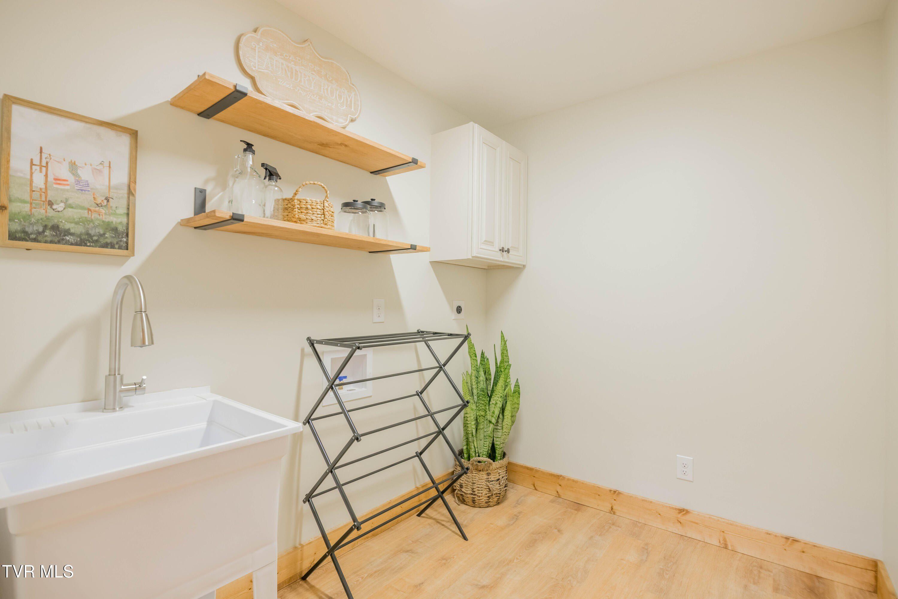 350 Possum Creek Road. Greeneville, TN 37743