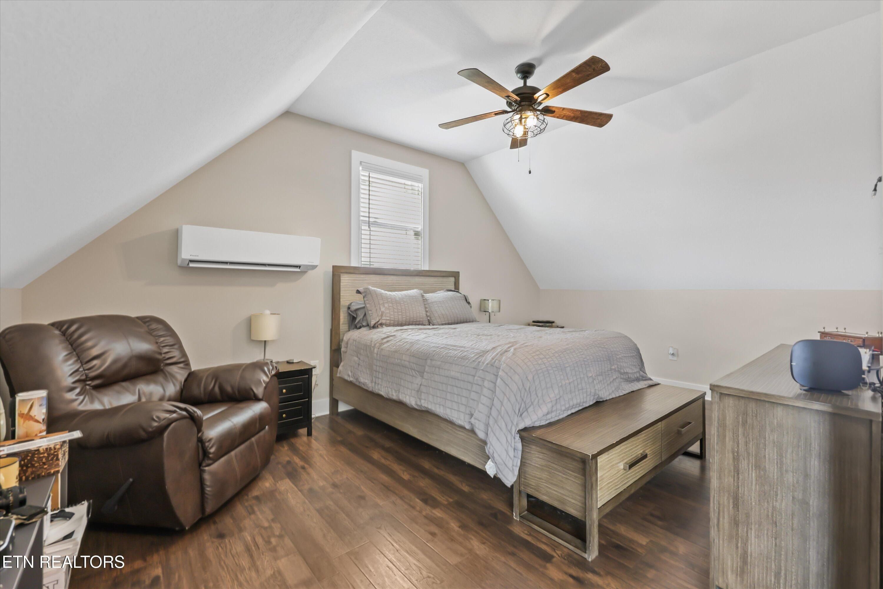 8521 Reed Rd. Powell, TN 37849